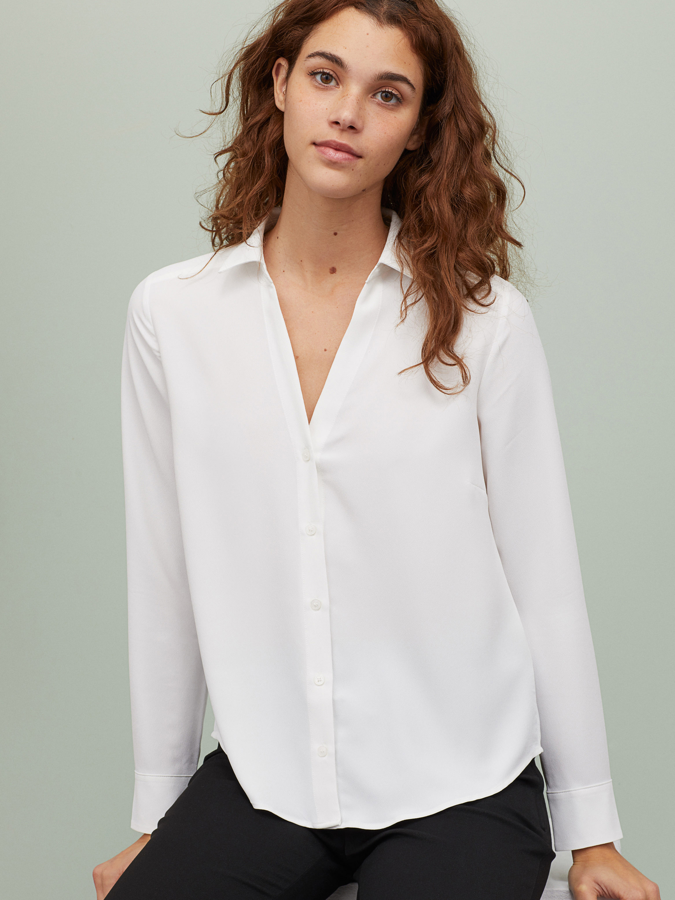 

Рубашка H&M 0762846-0  Белая (СА2000001854563, Рубашка H&M 0762846-0 42 Белая (СА2000001854563)