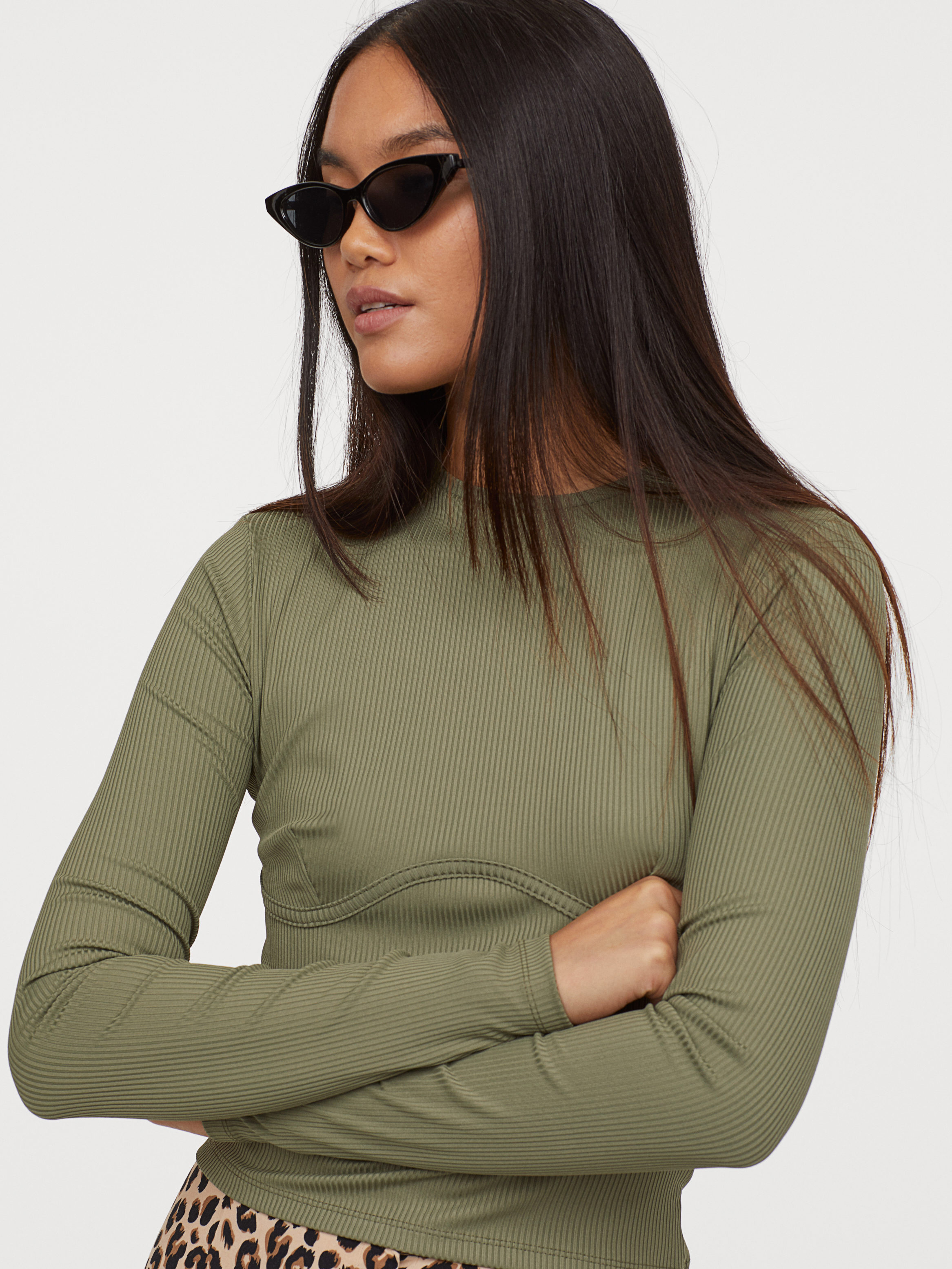 

Лонгслив H&M 07-0762619-005 S Хаки (СА2000001854433)