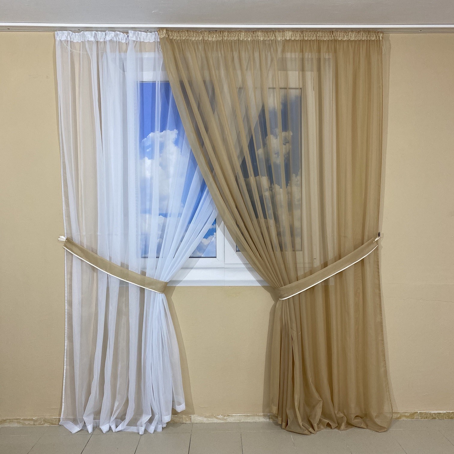 

Комплект шифоновых тюлей TG Home №425 2шт. 3*2,70м и подхваты беж+белый