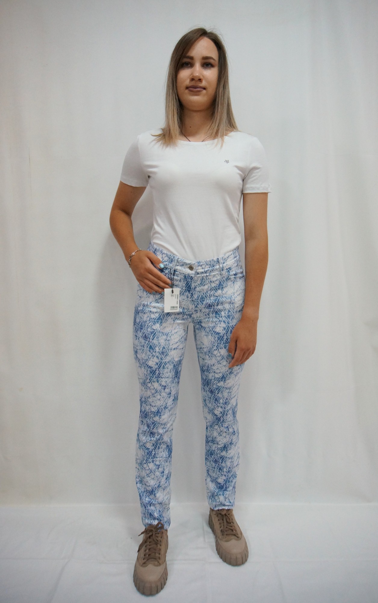 

Джинсы GERRY WEBER 422221 Aqua  бело-синий 2106/1, Джинсы GERRY WEBER 422221 Aqua 42 бело-синий 2106/1