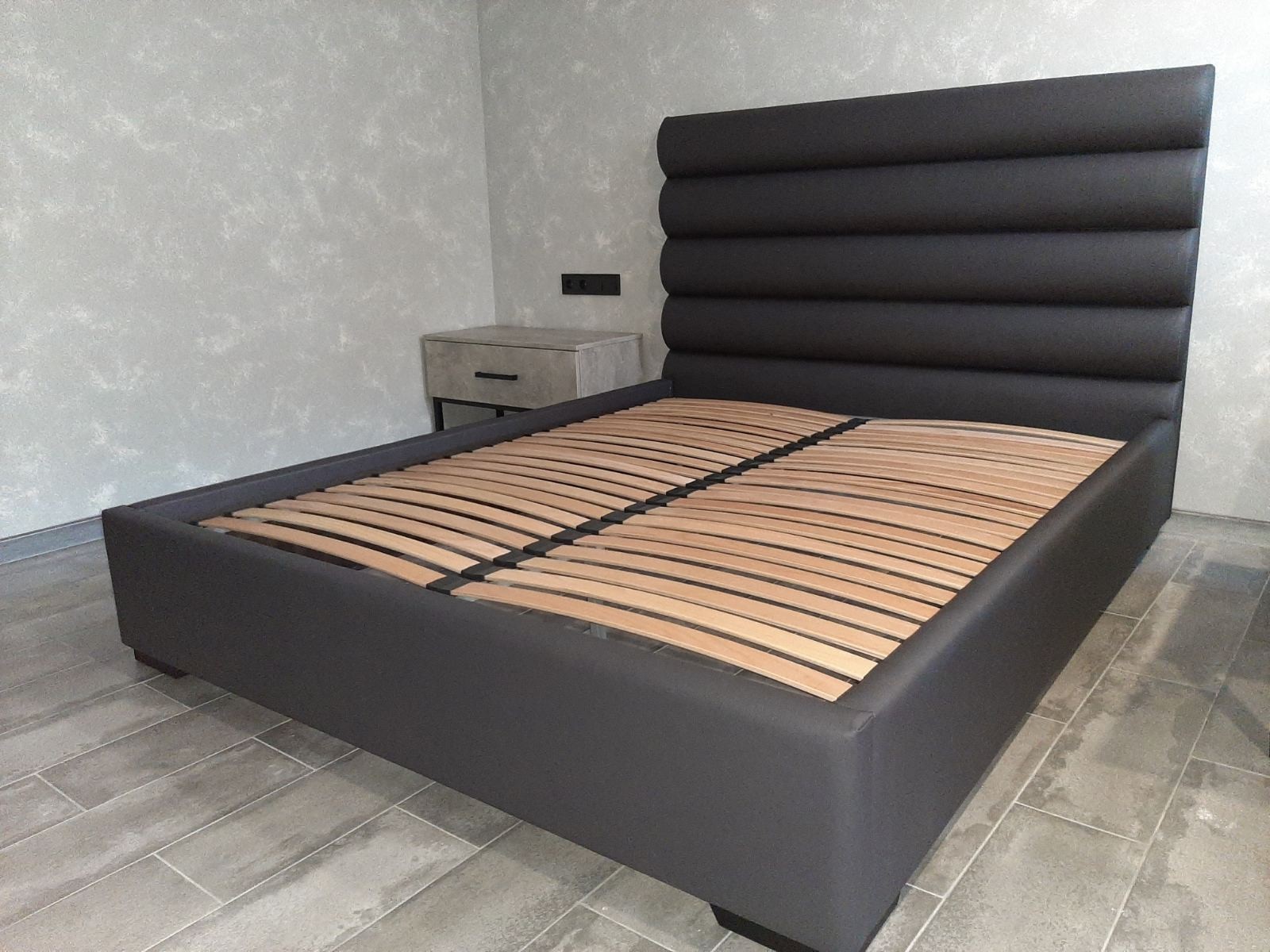 

Кровать Двуспальная Aris Ani 180*200 см с подъемным механизмом и нишей для белья Серая