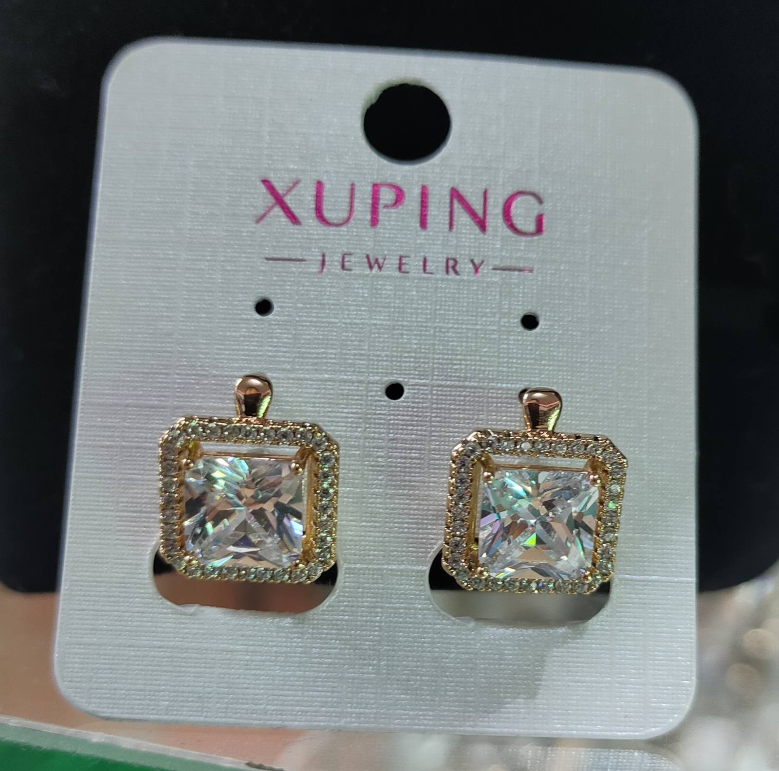 

Серьги Xuping с белым цирконием позолота 99807