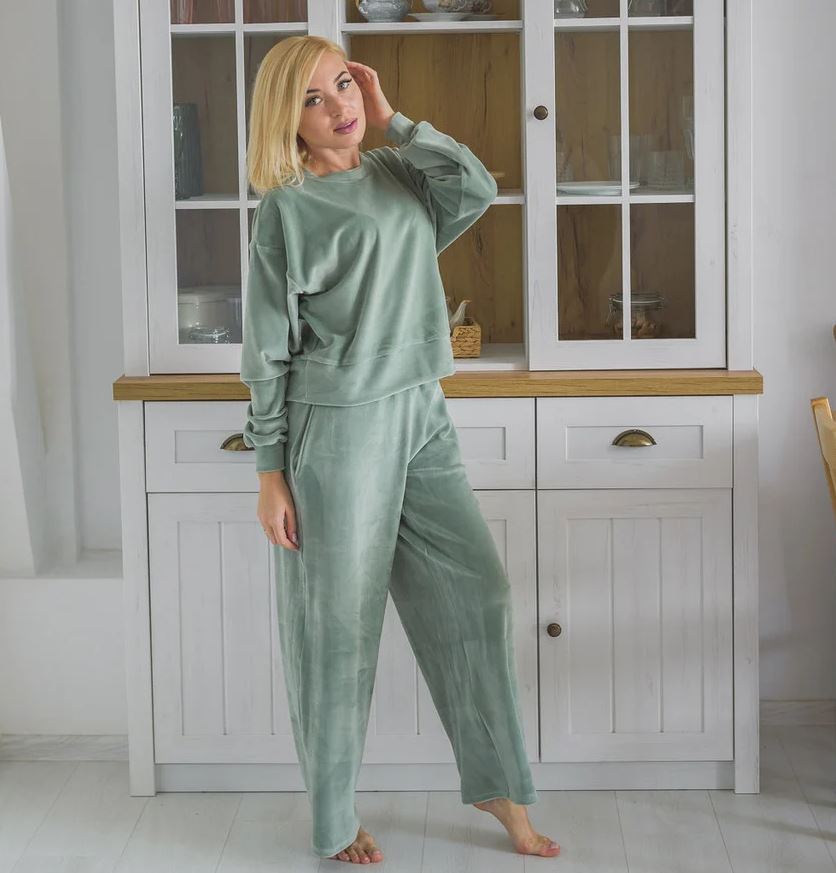 

Fashions • Женский костюм Sandra Fashions - оливковый (02527-бр-ве, Fashions • Женский костюм Sandra Fashions 52-54 оливковый (02527-бр-ве)