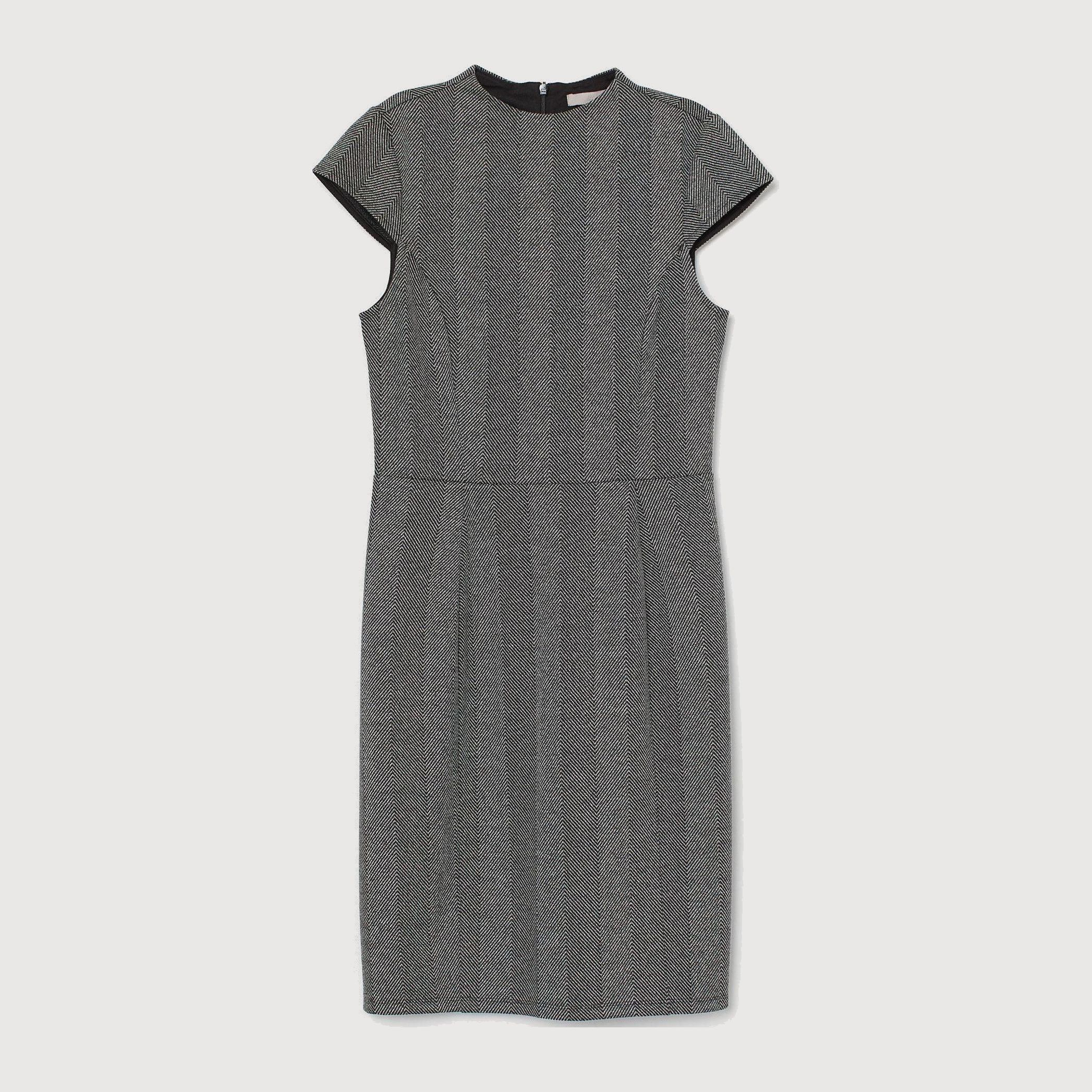 

Платье H&M 7933480-AAJI XS Черное с белым