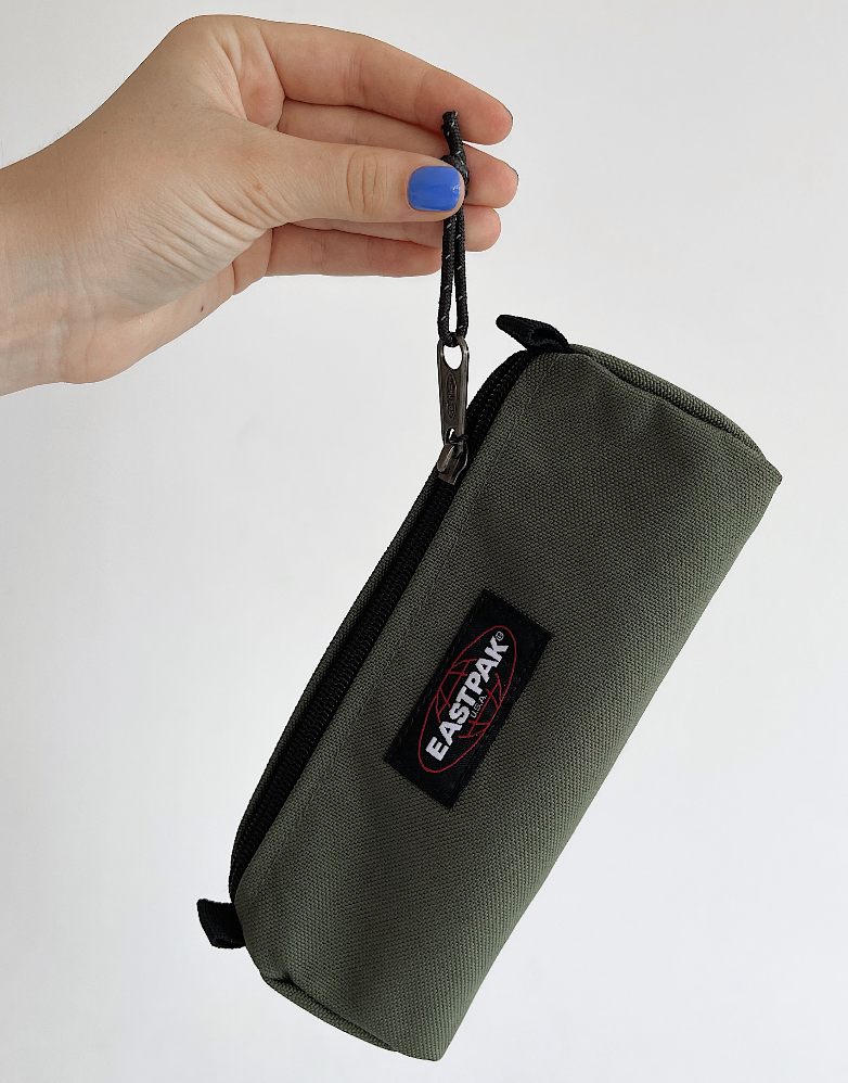 

Пенал Eastpak Benchmark Single хаки