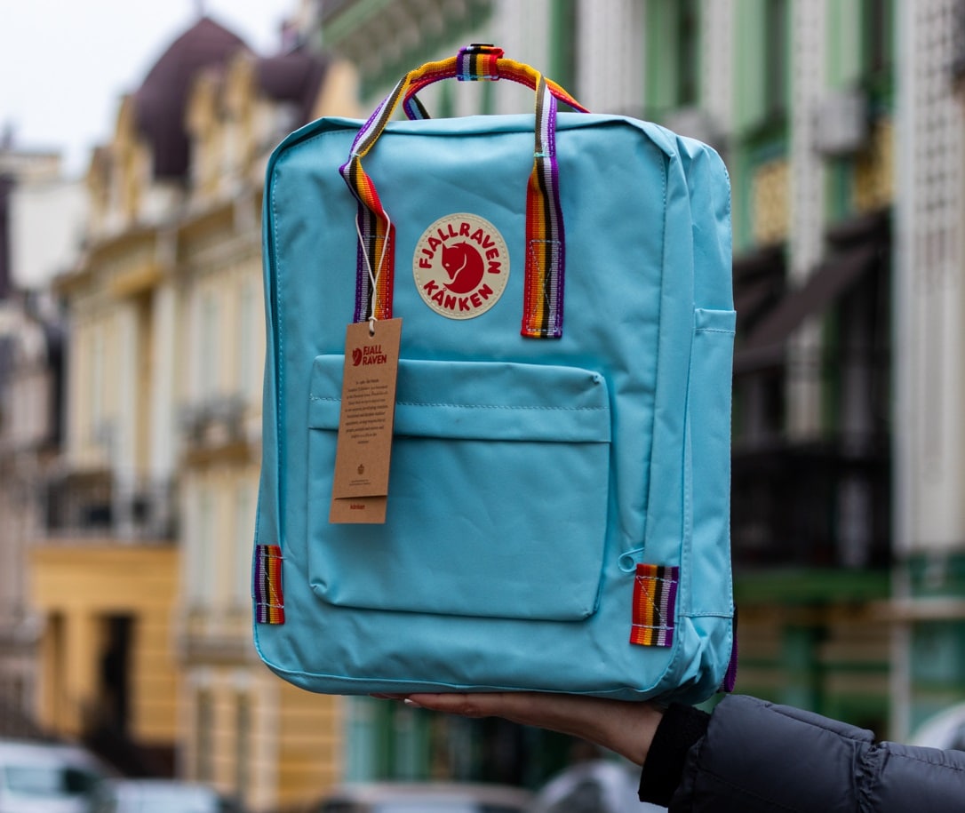 

Рюкзак Fjallraven Kanken Rainbow