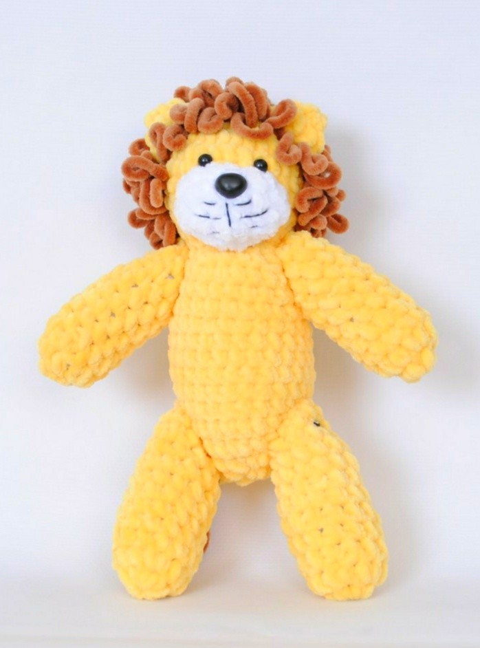 

Вязанная игрушка Hand Made плюшевый Лев 25 см Желтая