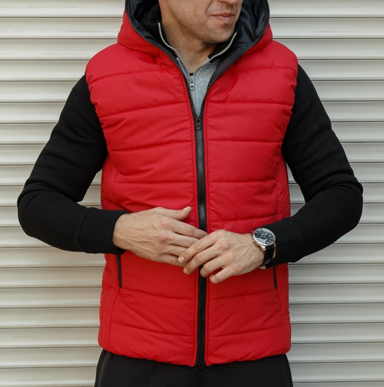 

Жилетка утеплённая R.A. Red Vest  красная 818, Жилетка утеплённая R.A. Red Vest L красная 818-L