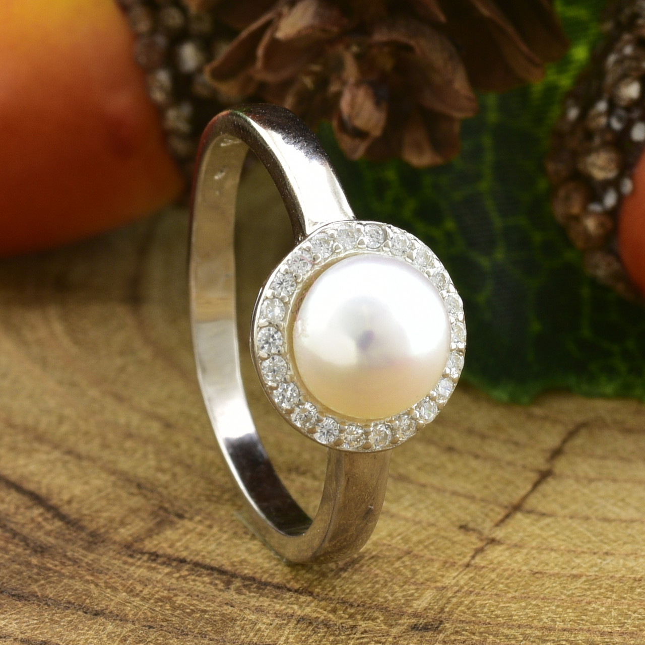 

Серебряное кольцо ТС9510291б вставка белые фианиты 18