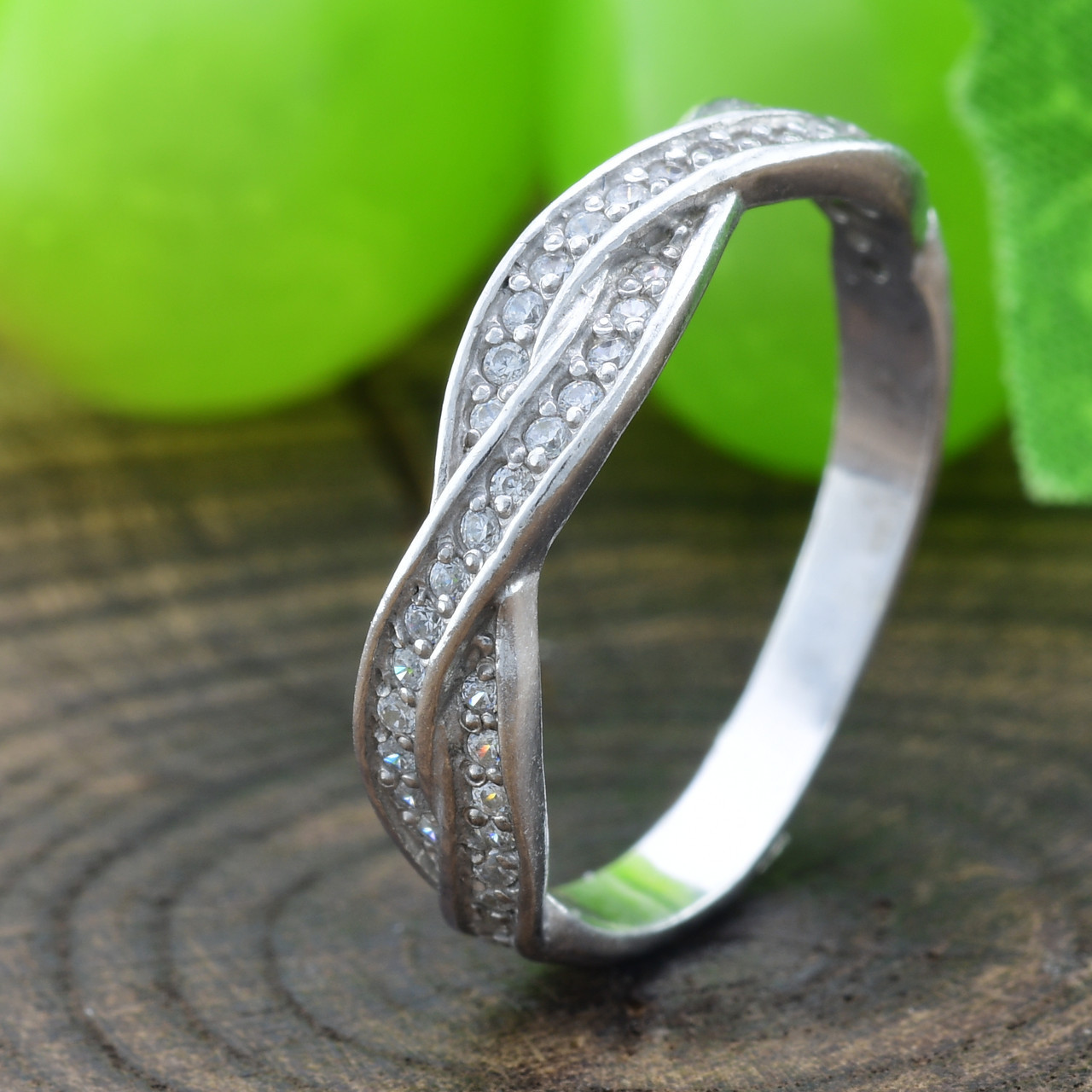 

Серебряное кольцо Мережко вставка белые фианиты 17.5