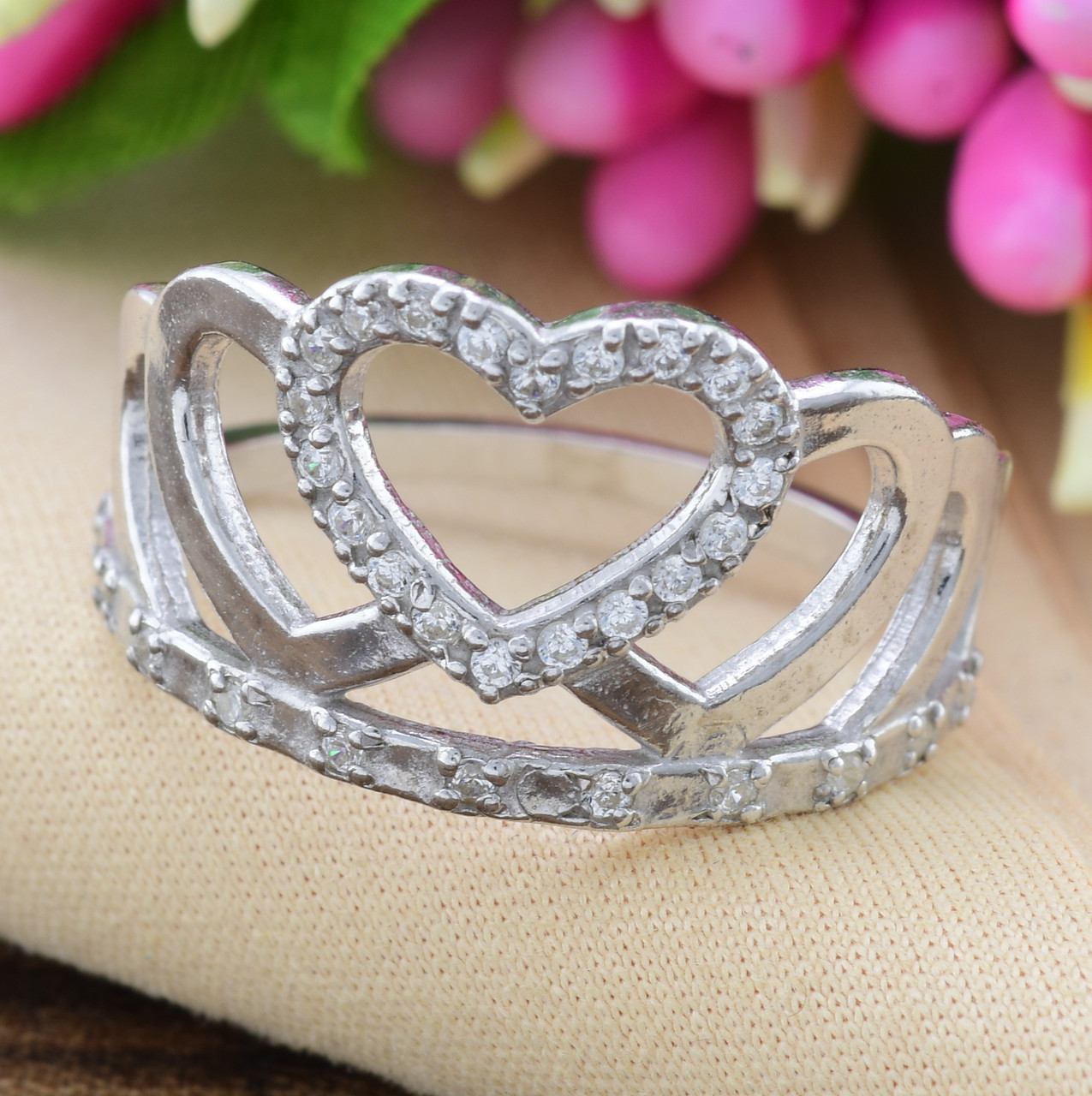

Серебряное кольцо Корона вставка белые фианиты 20