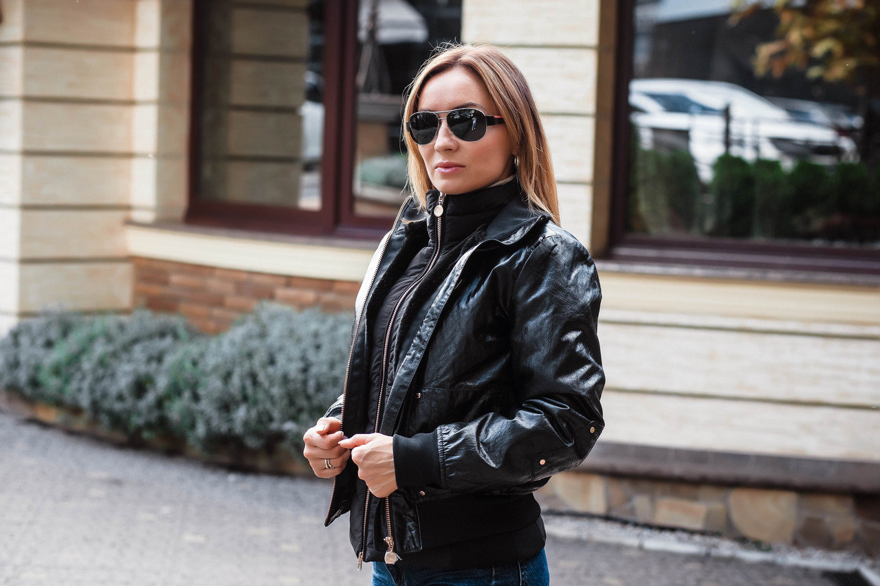 

Куртка женская Emporio Armani Bomber  black (6ZTB30 TNH1Z 1200, Куртка женская Emporio Armani Bomber M black (6ZTB30 TNH1Z 1200-m)