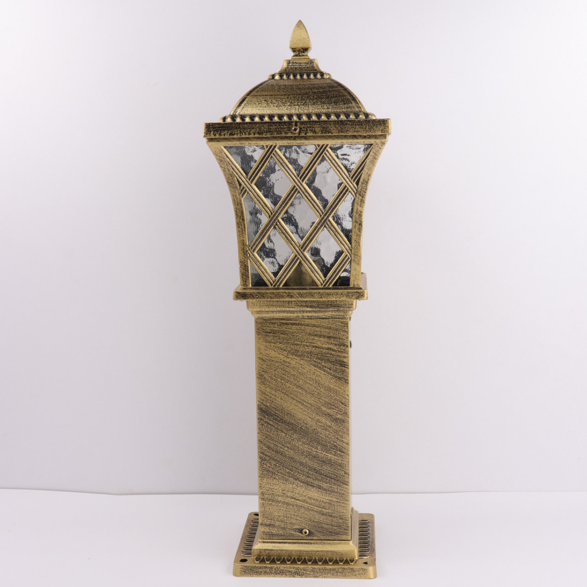 

Фонарь уличный на ножке (60х18х18 см.) Золото состаренное (YR-3242/60-bg-mg)