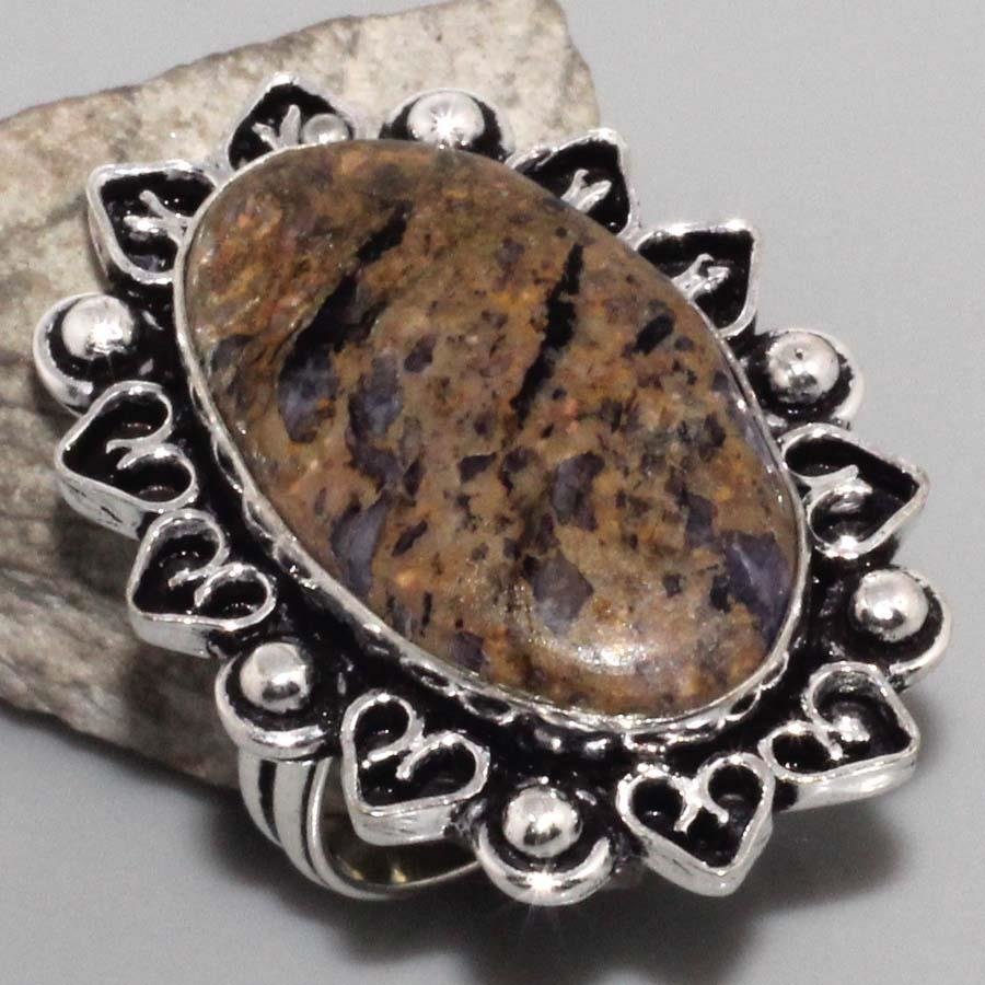 

Кольцо с камнем яшма, 18 размер, М1518