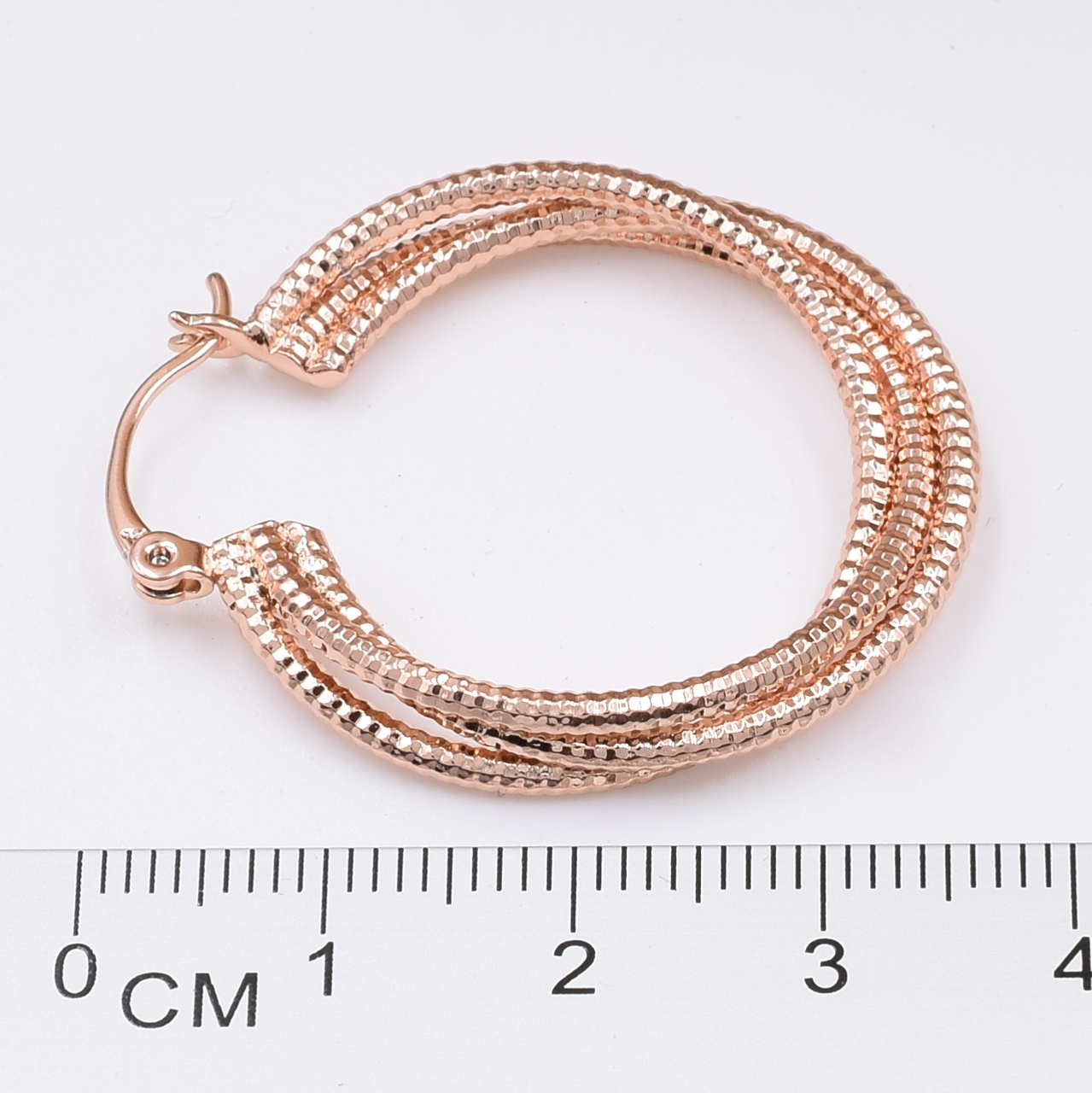 

Серьги Xuping 30708 размер 36х6 мм вес 9.6 г позолота РО