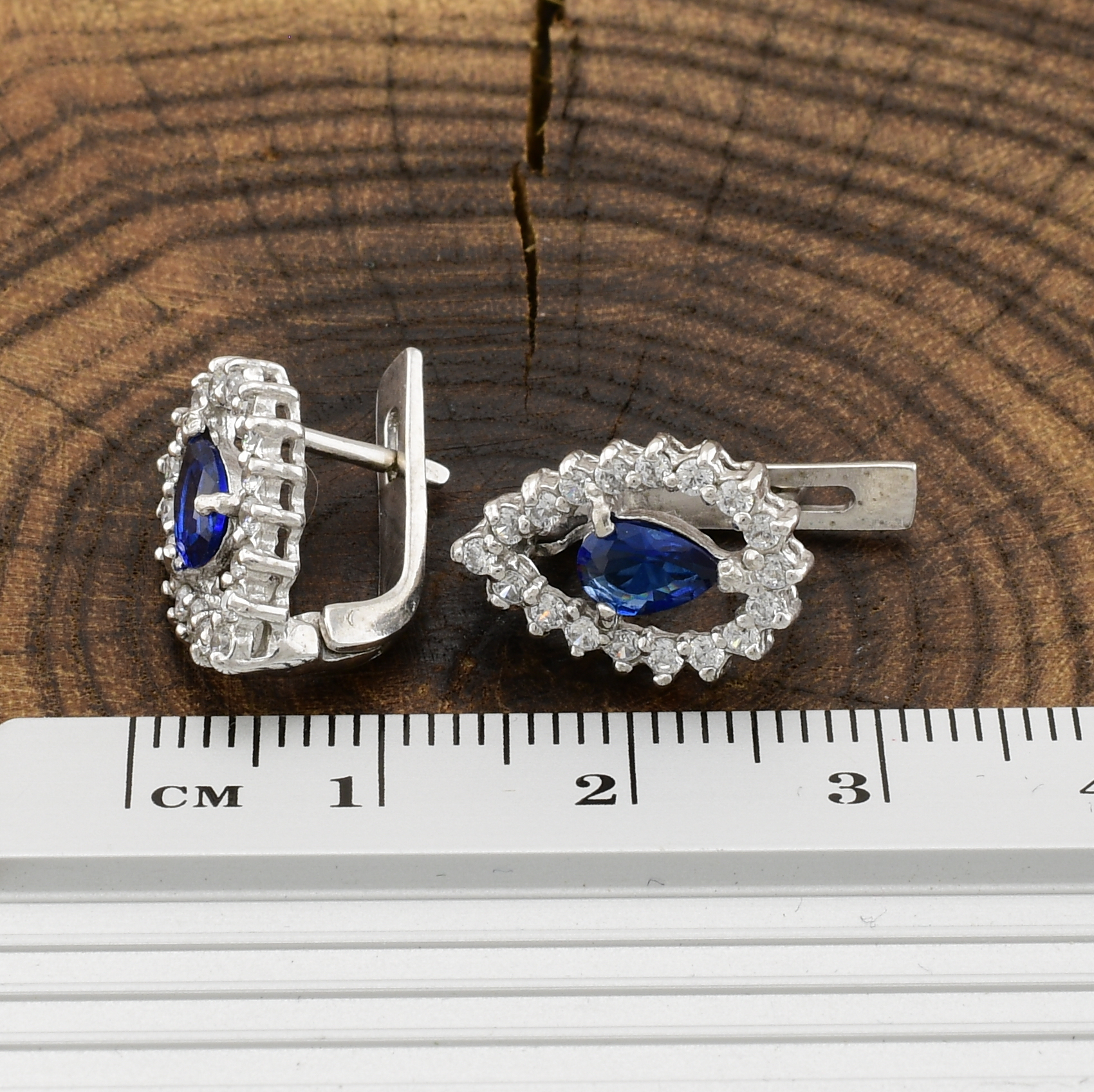 

Серебряные серьги Айленд размер 14х10 мм синие фианиты вес 3.85 г