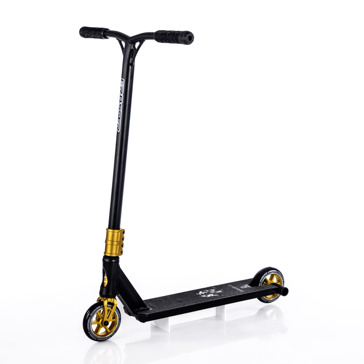 

Трюковый самокат Crosser - Titan 5.0 120 mm с пегами золото