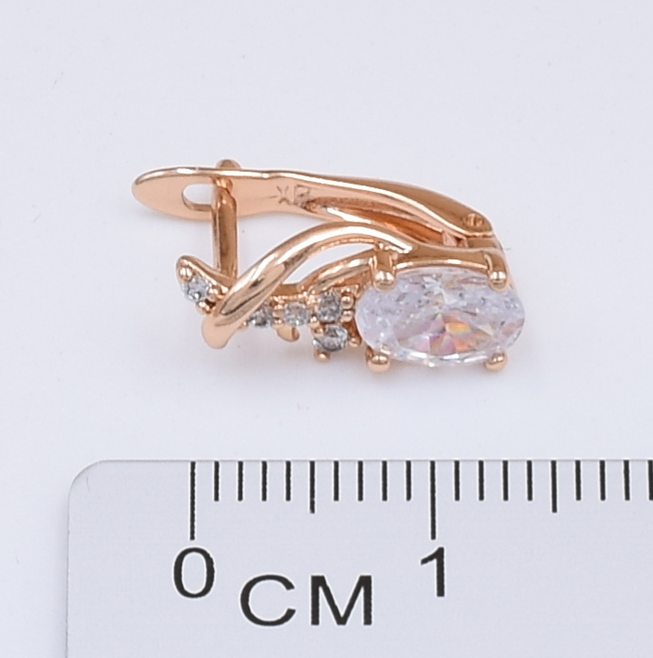 

Сережки Xuping 30466 розмір 15х6 мм вага 2.2 г білі фіаніти позолота 18К
