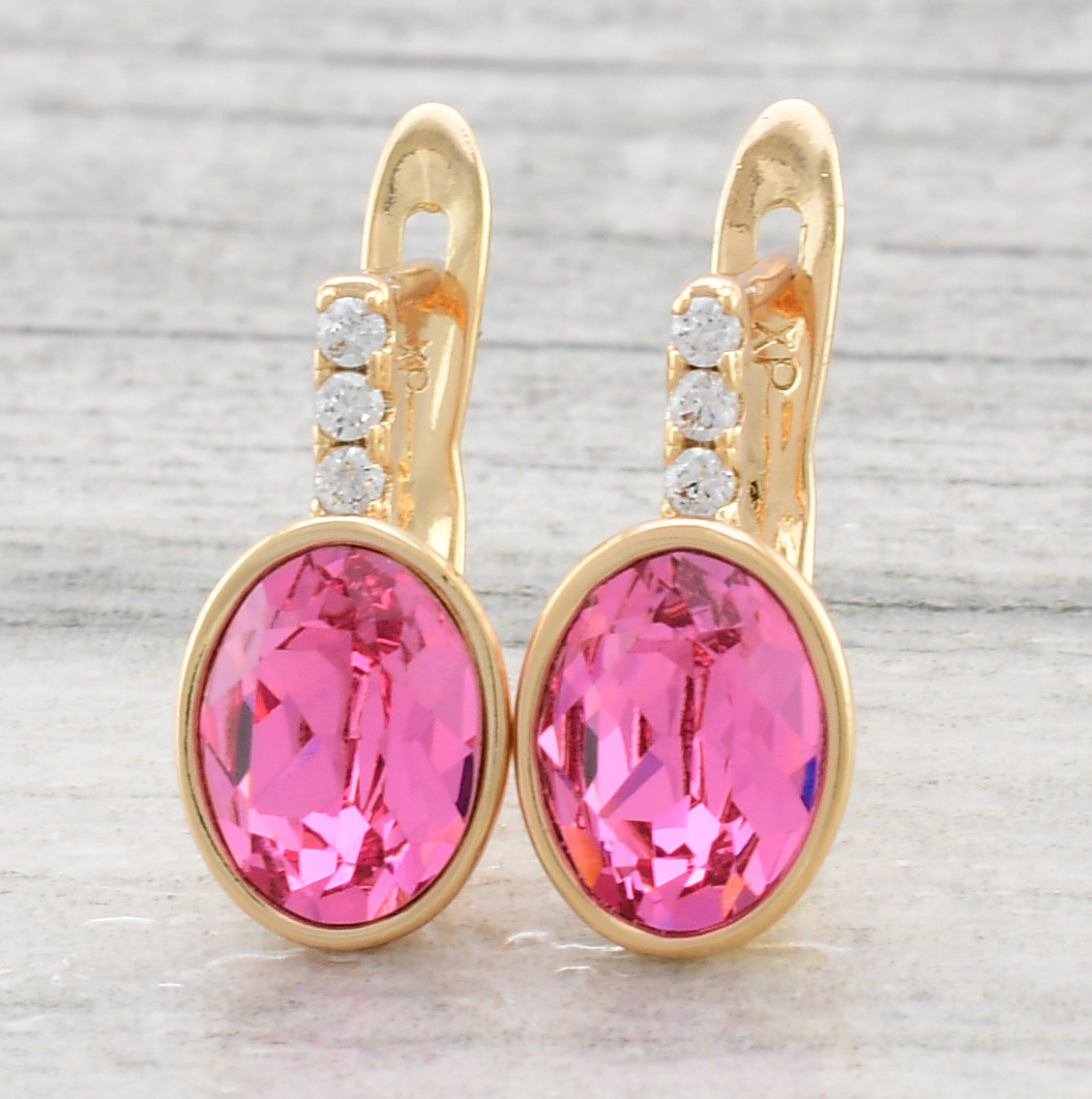

Серьги Xuping с кристаллами Swarovski 8305618К размер 15х7 мм цвет малиновый позолота 18К