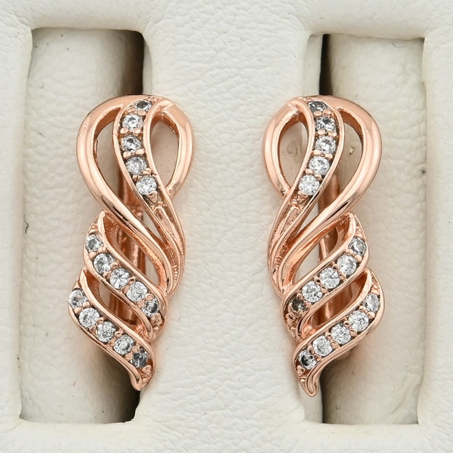 

Серьги Xuping 28078 размер 16х6 мм белые фианиты вес 1.8 г позолота РО
