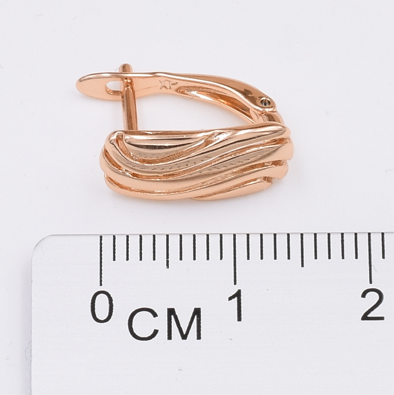 

Серьги Xuping 31238 размер 14х7 мм вес 2.0 г позолота 18К