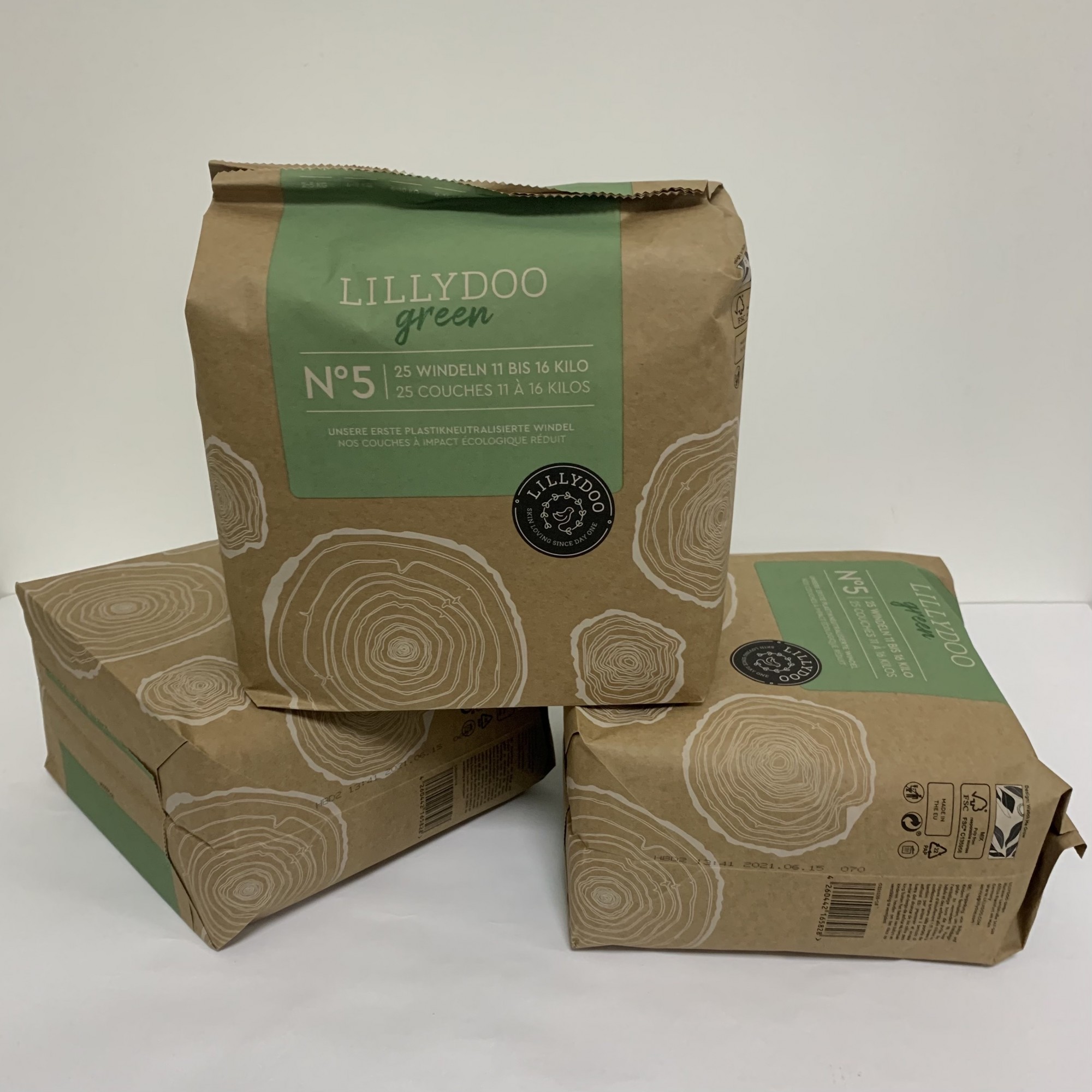 

Набір з 3 уп. (75шт.) екологічно чистих підгузників 5 розміру Lillydoo green 11-16кг.