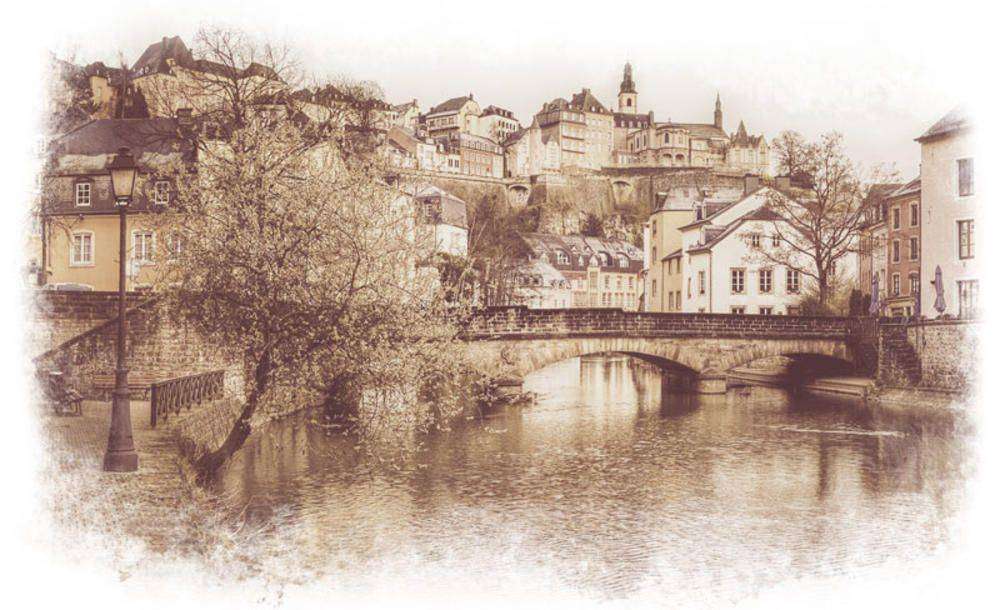 

Фотообои Walldeco Винтажный город №19002 Мелкий песок с блестками