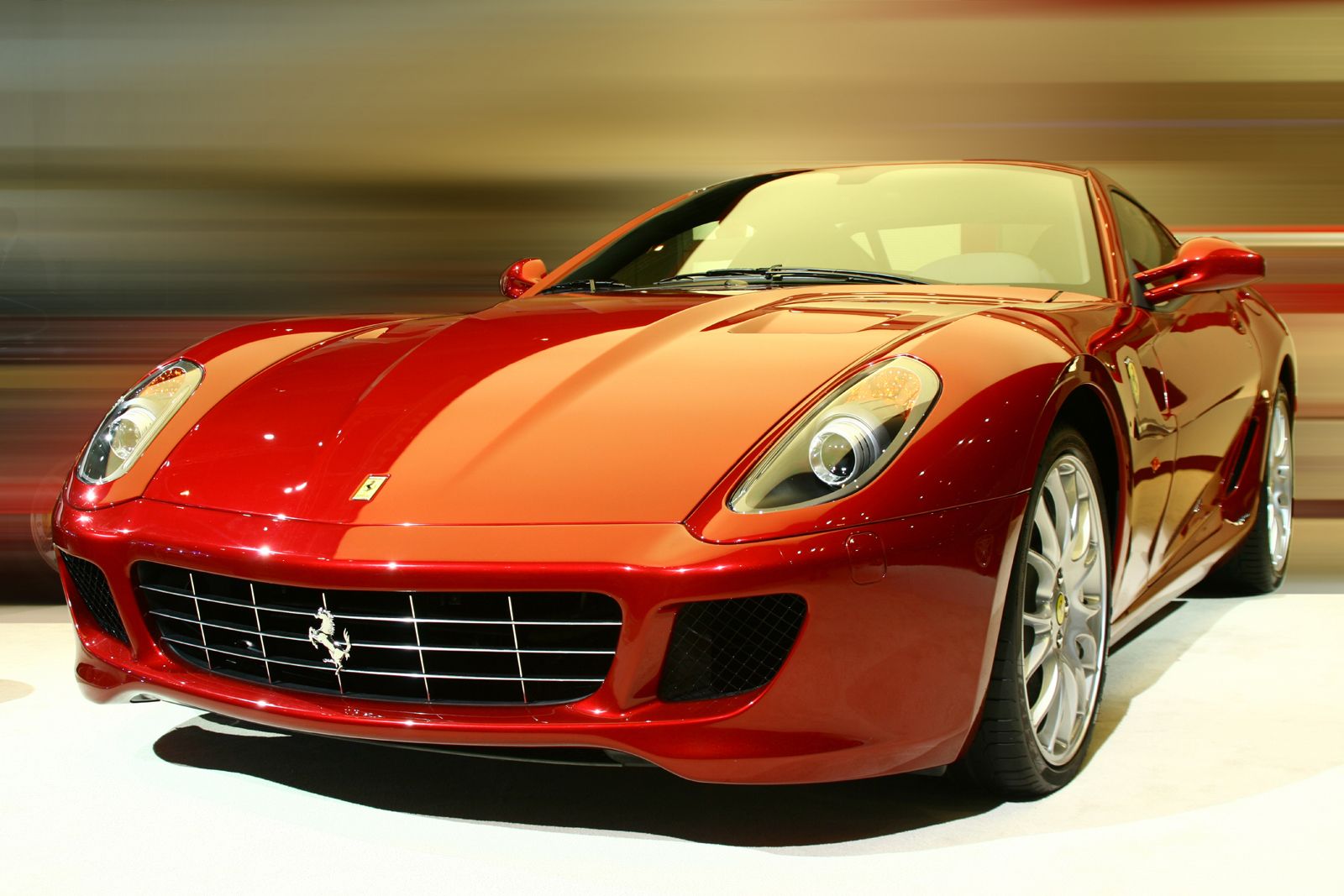 

Фотообои Walldeco Красный автомобиль Porsche №3053 Лоск