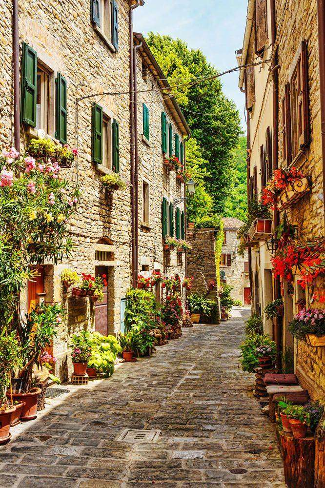 

Фотообои Walldeco Улочка №29605 Гладь