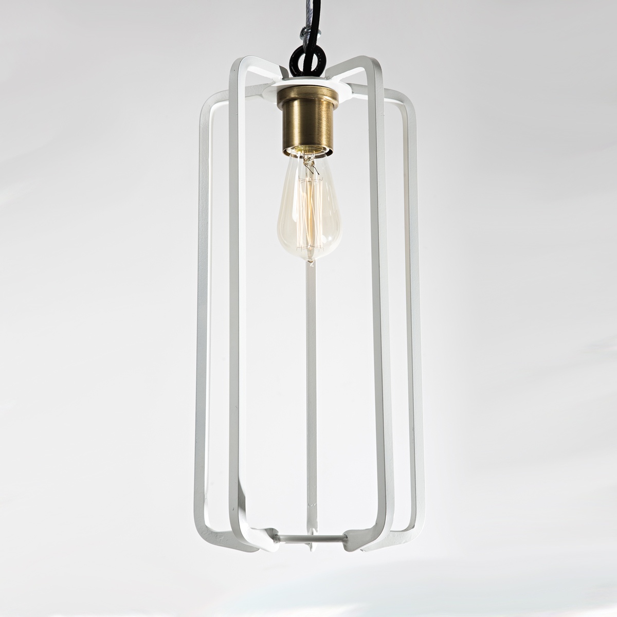 

Подвесной светильник для кухни, бара, прихожей, коридора Frame 3237 сталь белый/сталь черный PikArt