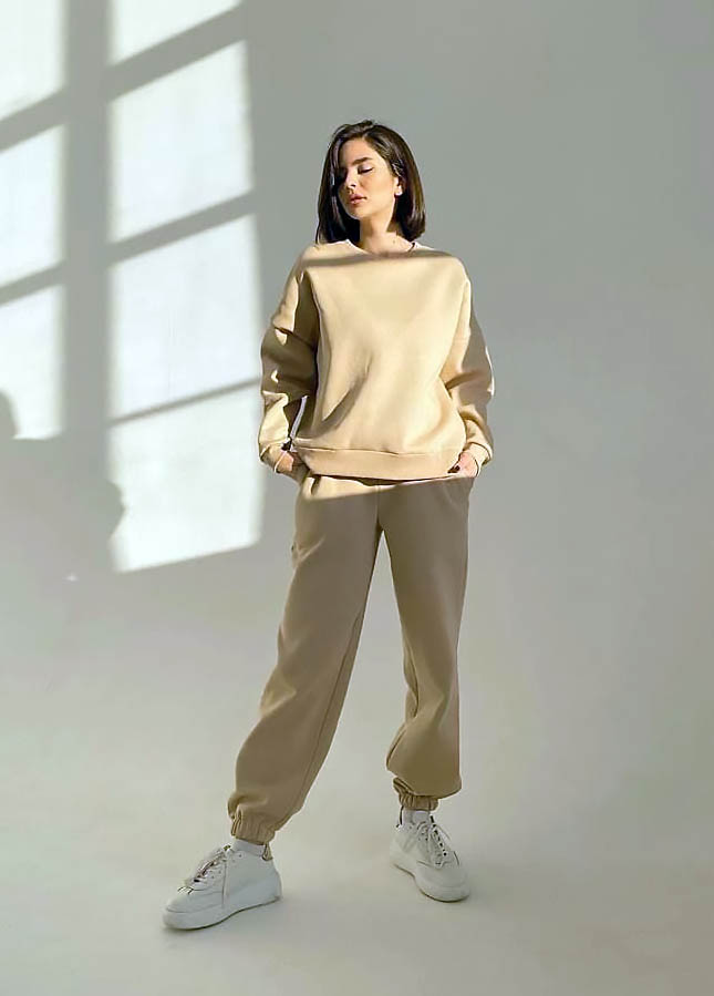 

Fashions • Костюм женский спортивный Lucy Fashions XL бежевый (1545)
