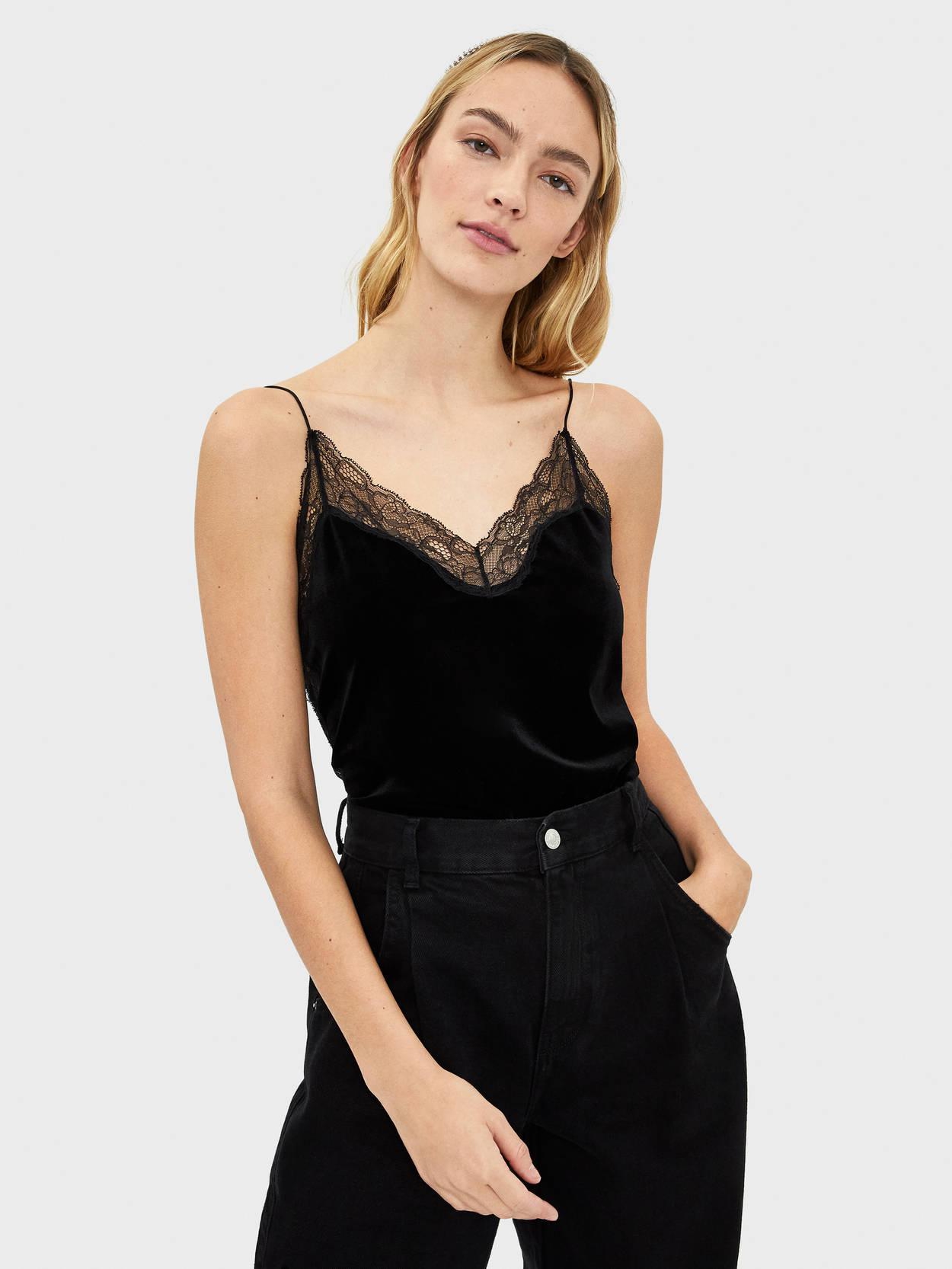 

Топ Bershka 8688/810/800-AAAD S Черный