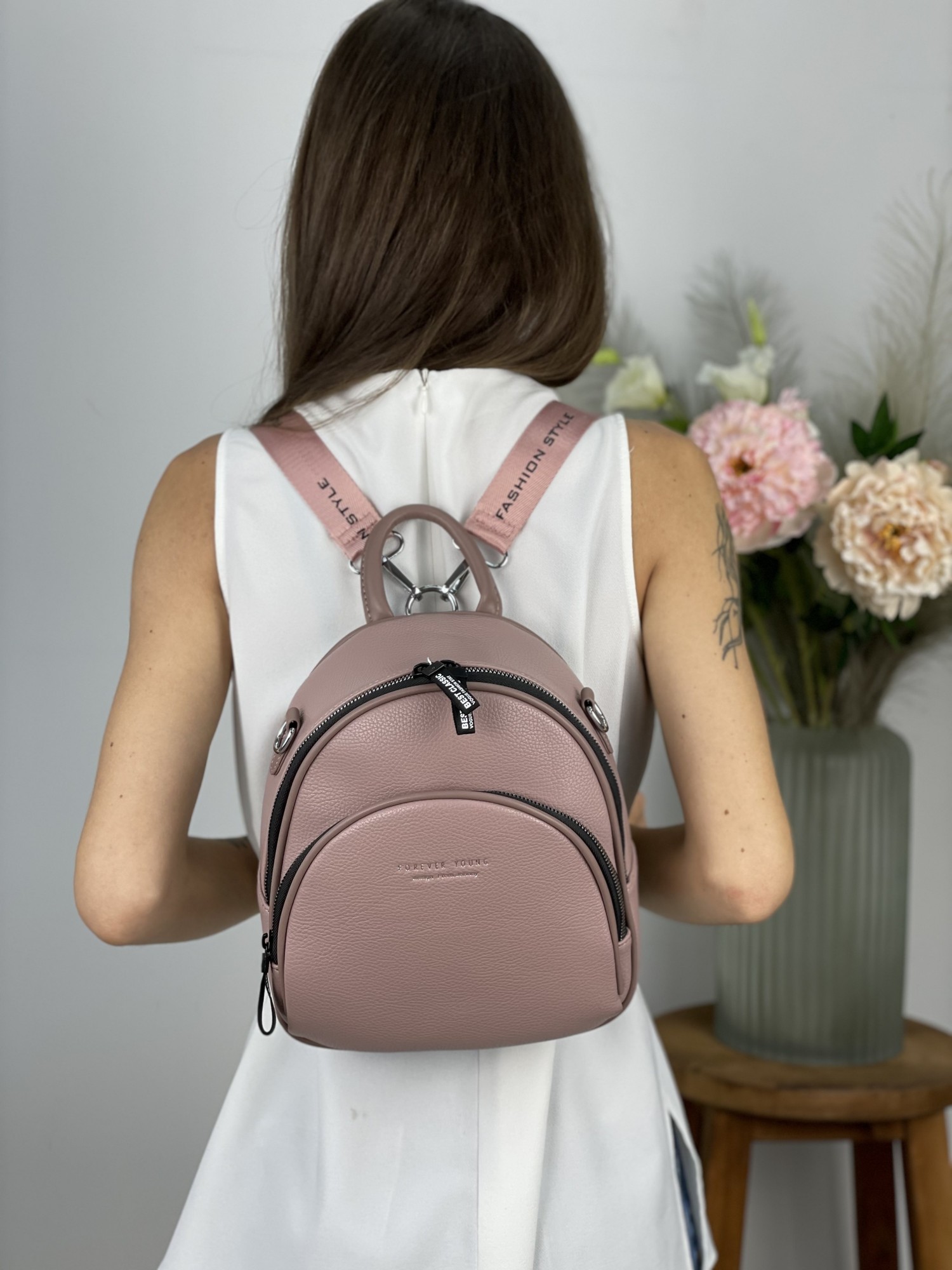 

Женский рюкзак экокожа 23 21 9 см Magicbag Пудровый