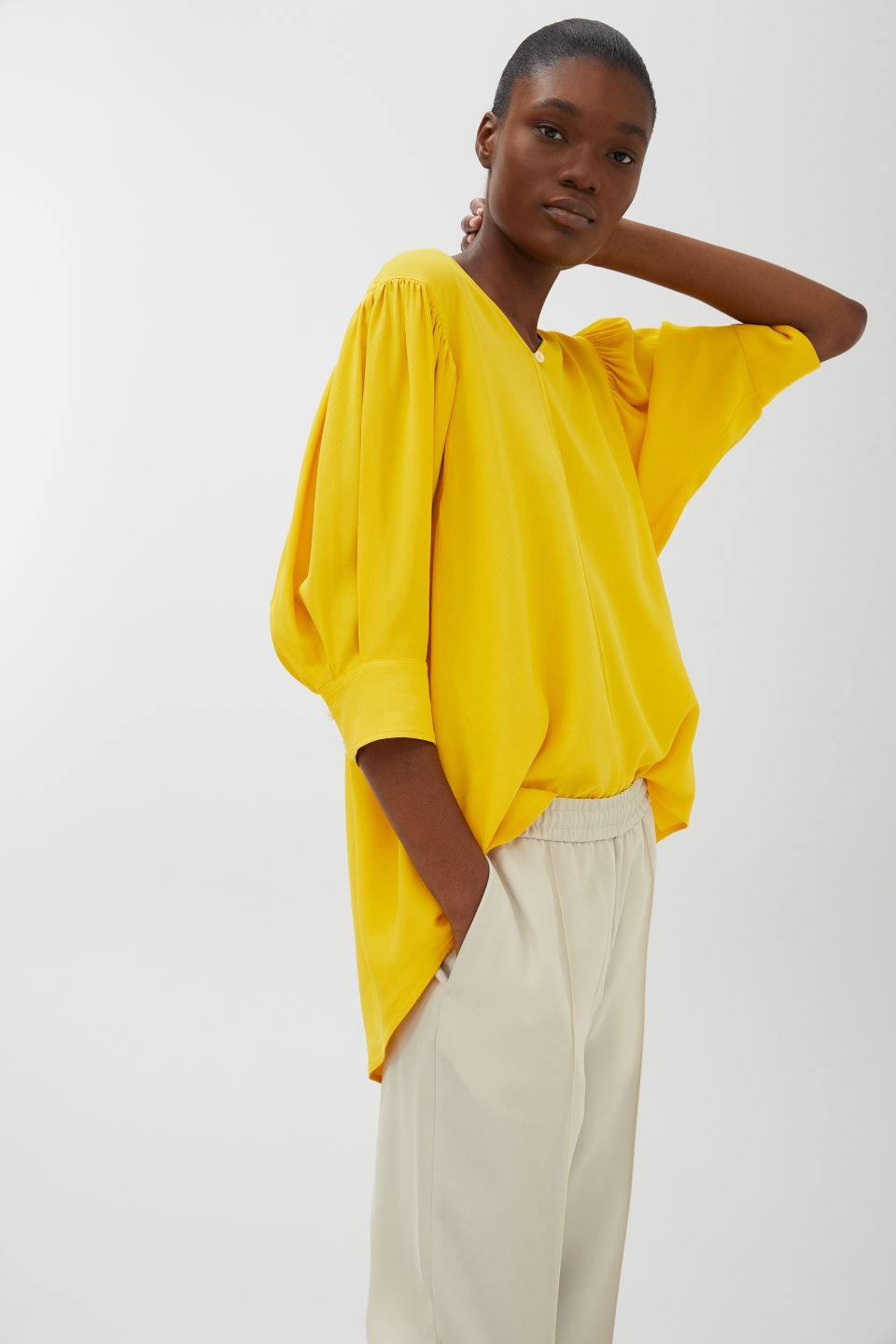 

Блуза ARKET Viscose Crêpe Blouse 38