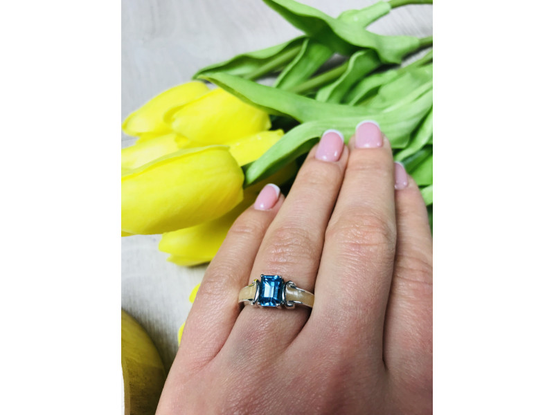 

Серебряное кольцо с голубой шпинелью Sky Jewelry 000497