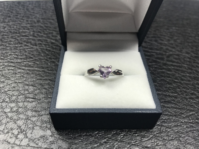 

Серебряное кольцо с аметистом Sky Jewelry 000360