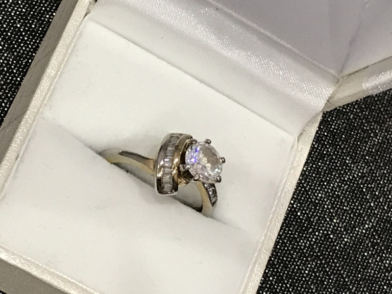 

Серебряное кольцо 925 пробы с фианитами Sky Jewelry 000277
