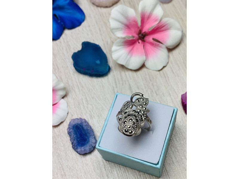 

Серебряное кольцо с камнями черная Шпинель Sky Jewelry 000565
