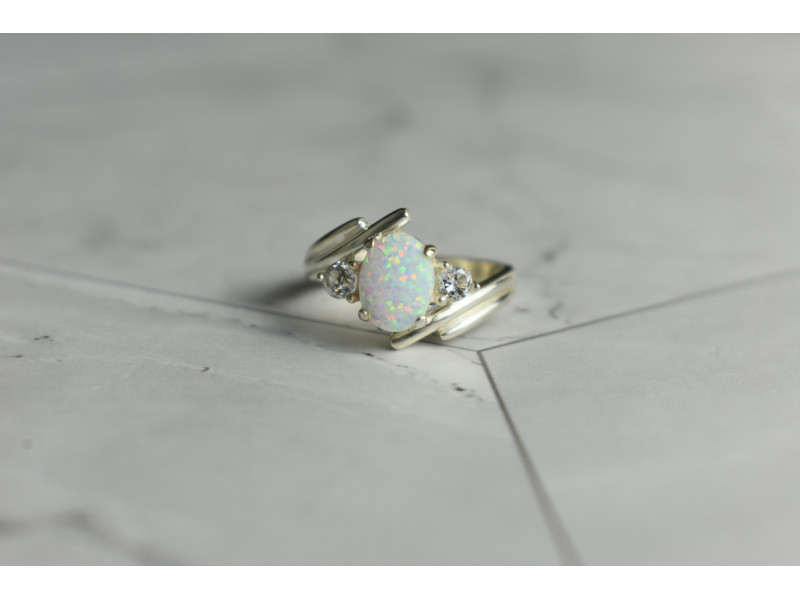 

Серебряное кольцо с Опалом и Фианитами Sky Jewelry 001698