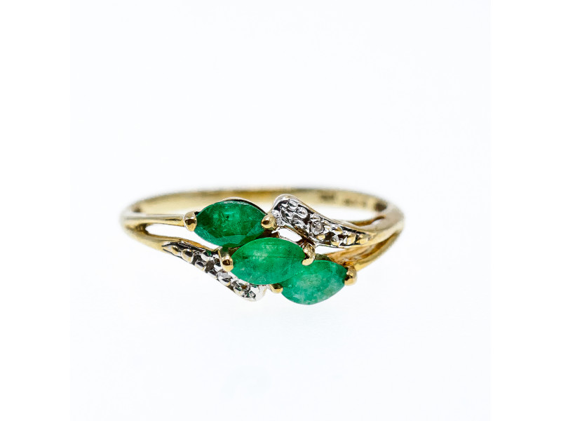 

Золотое кольцо 10К (417 проба) с Изумрудом и бриллиантами Sky Jewelry 000917