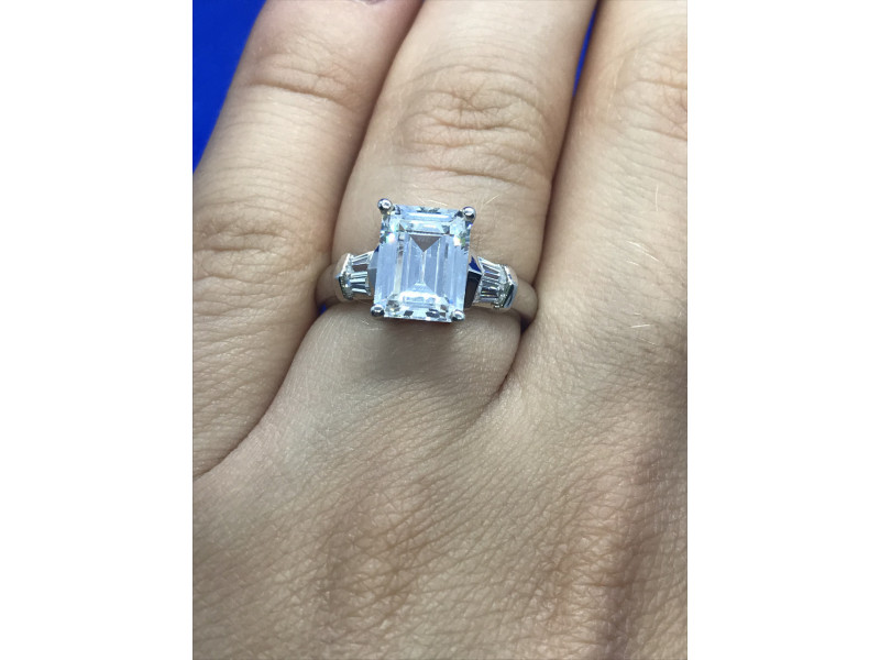 

Серебряное кольцо с фианитом Sky Jewelry 000140