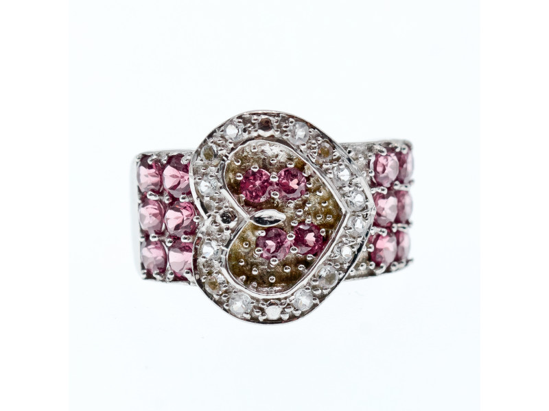 

Серебряное кольцо с фианитами Сердце Sky Jewelry 003281