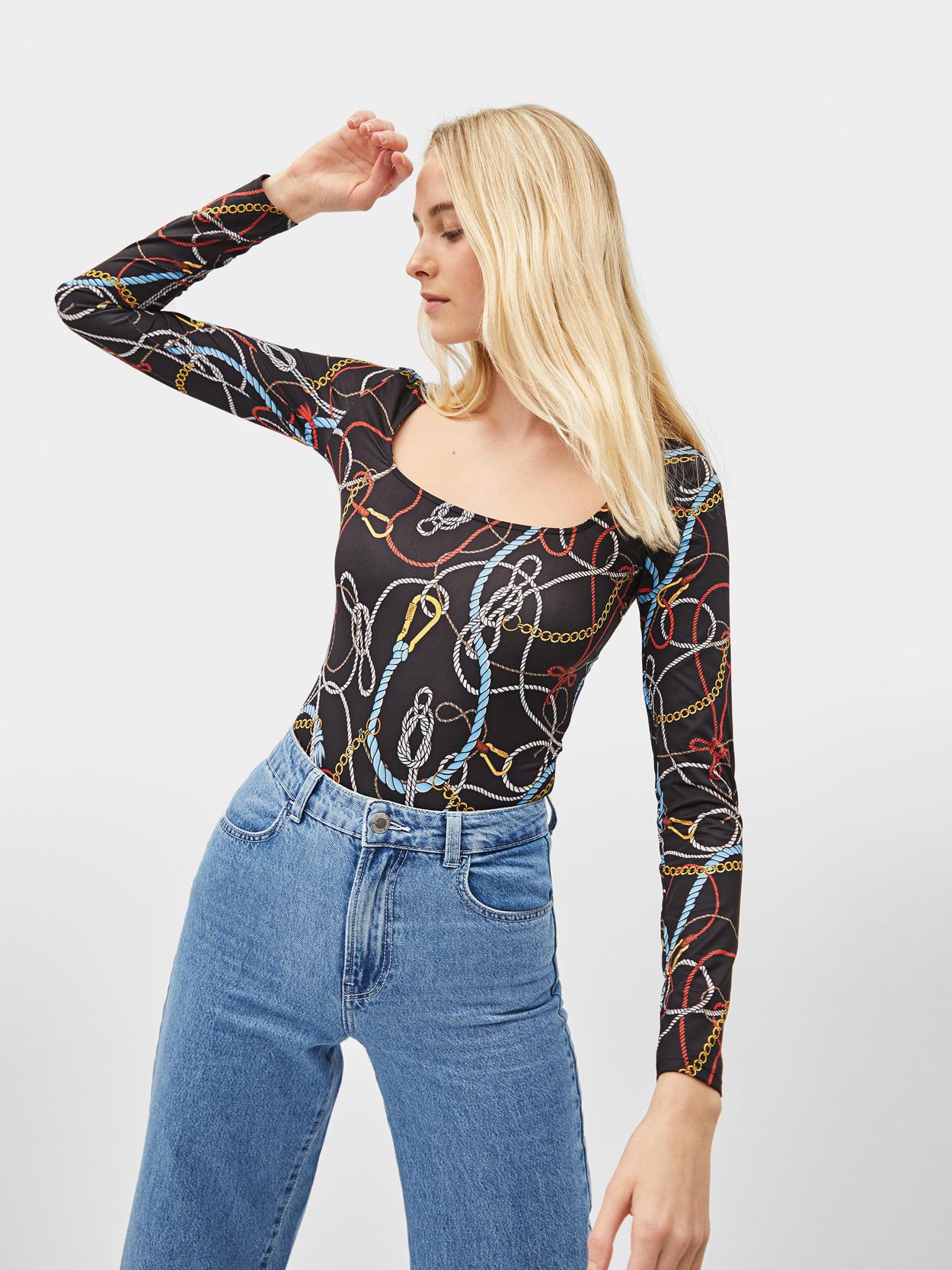 

Топ Bershka 2217/256/452-ADMZ L Черный