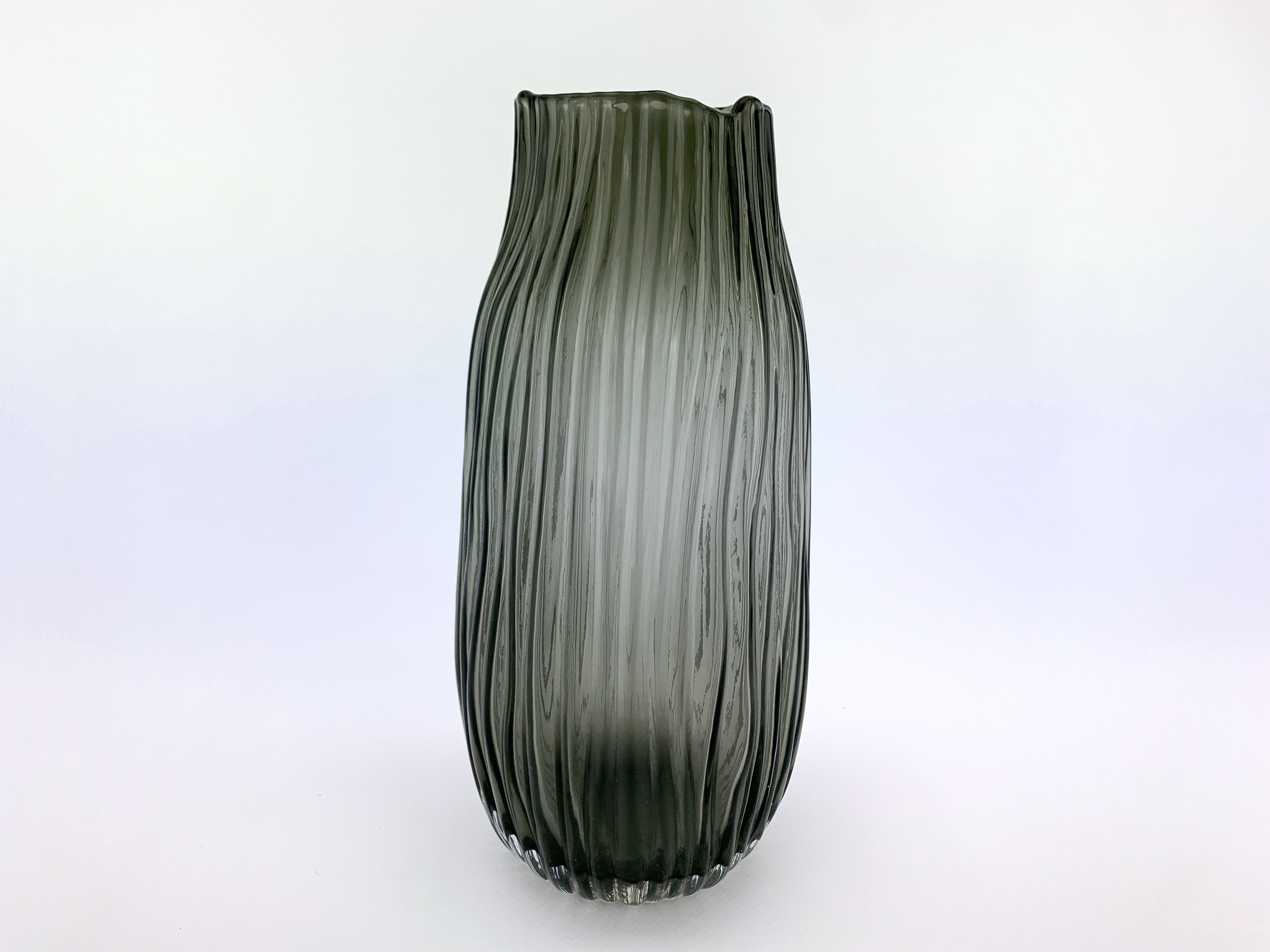 

Ваза для цветов TerrA "Seaweed " пепельная 25х12см (3509-14)