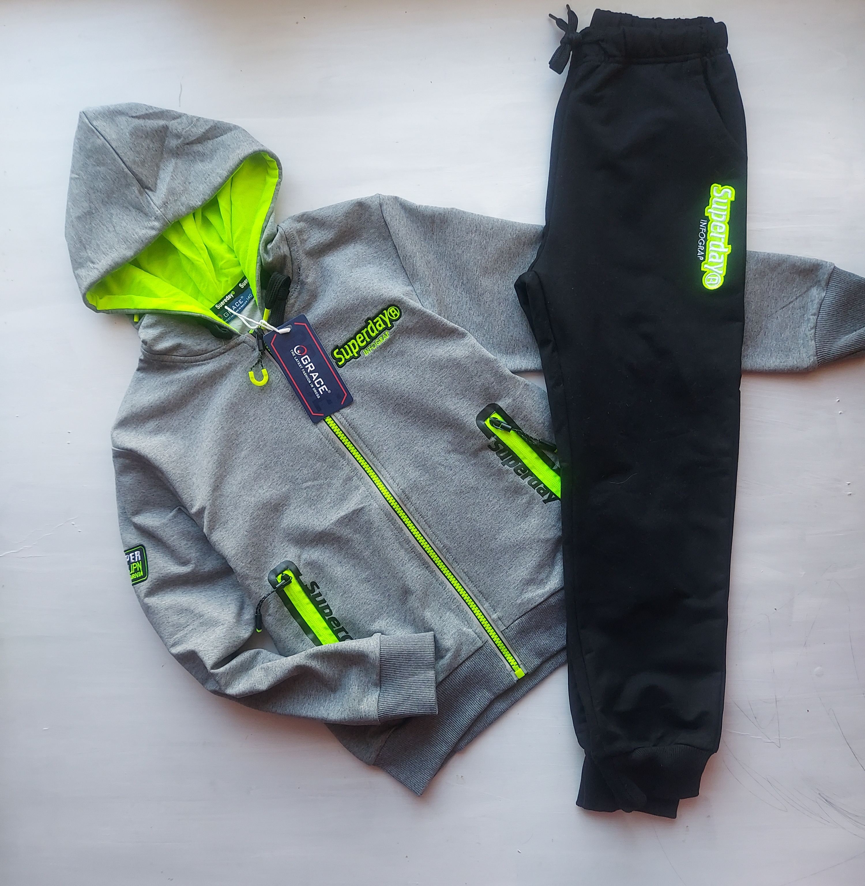 

Спортивный костюм Grace 170 см для мальчика Серый