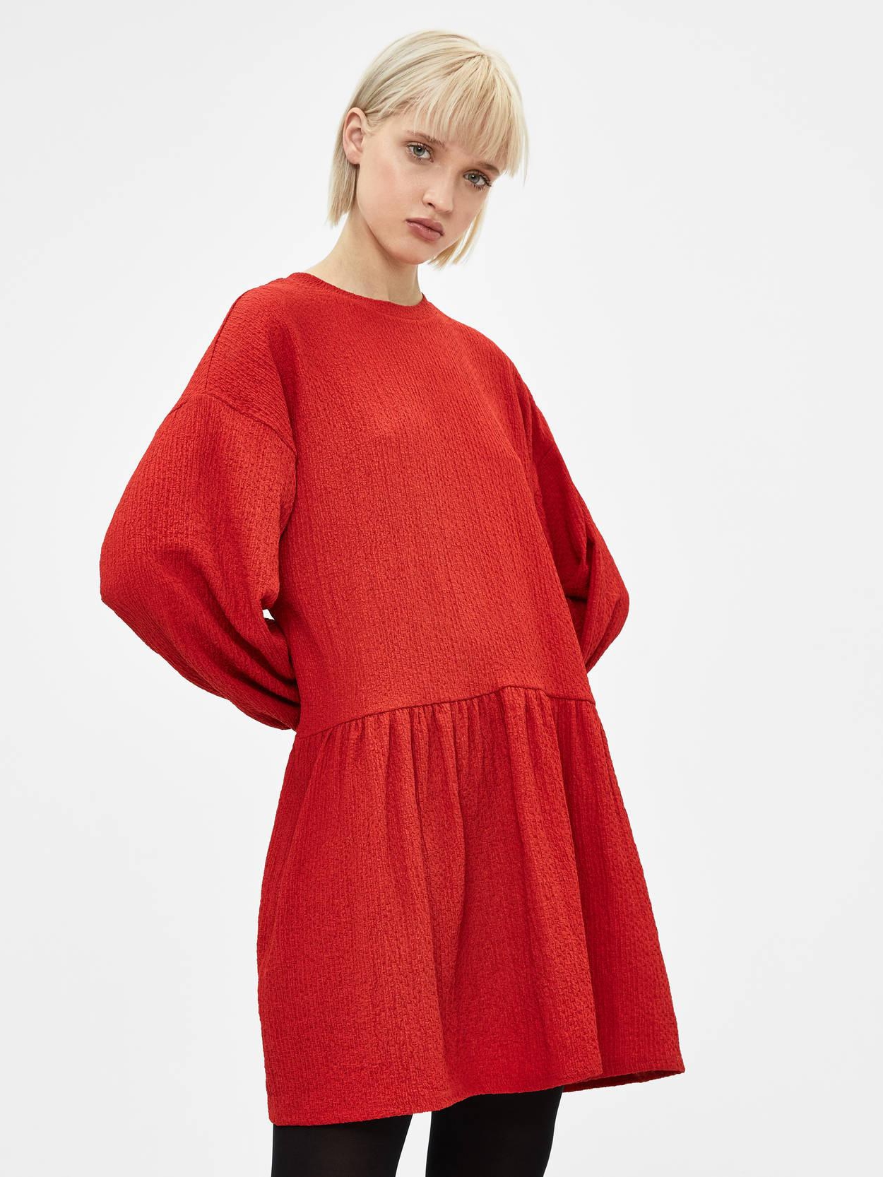 

Платье Bershka 5580/326/600-ACVF XS Красное с черным