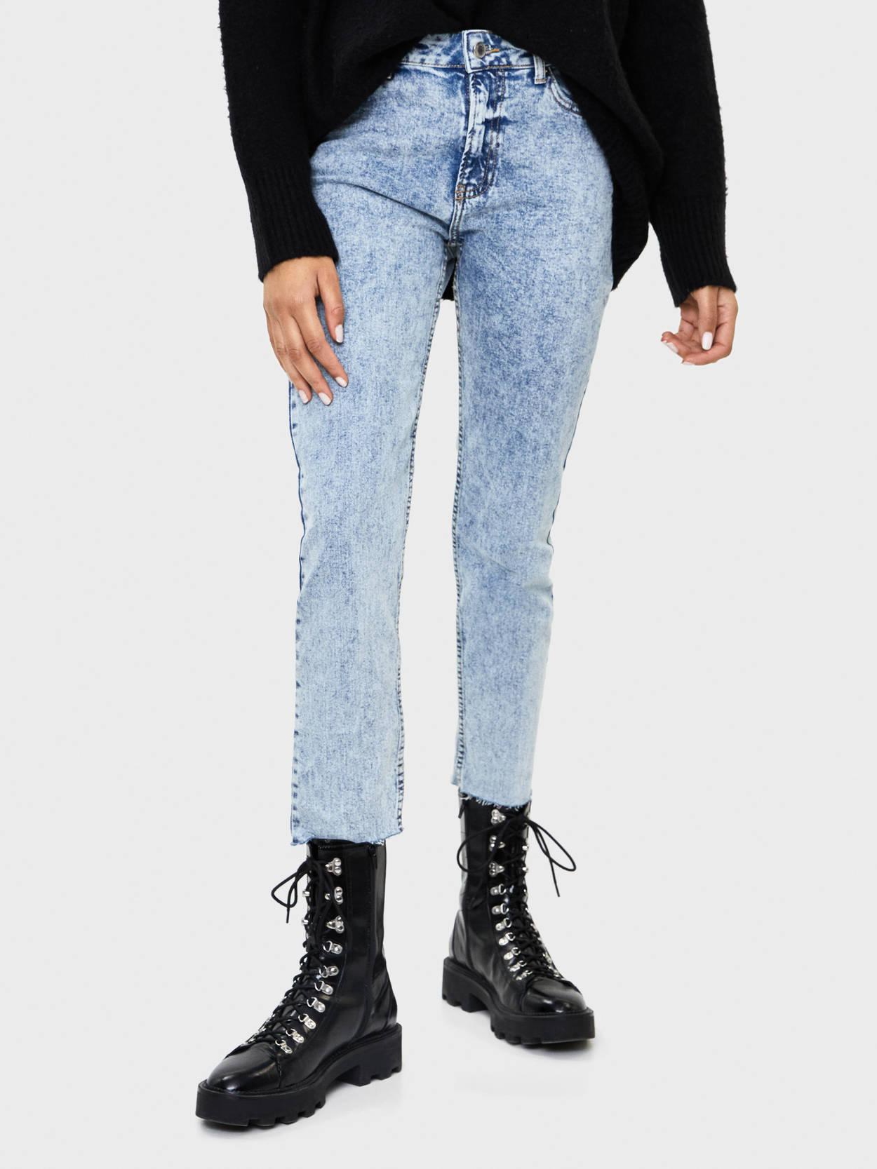 

Джинсы Bershka 5161/335/433-ACWX 40 Светло-синие