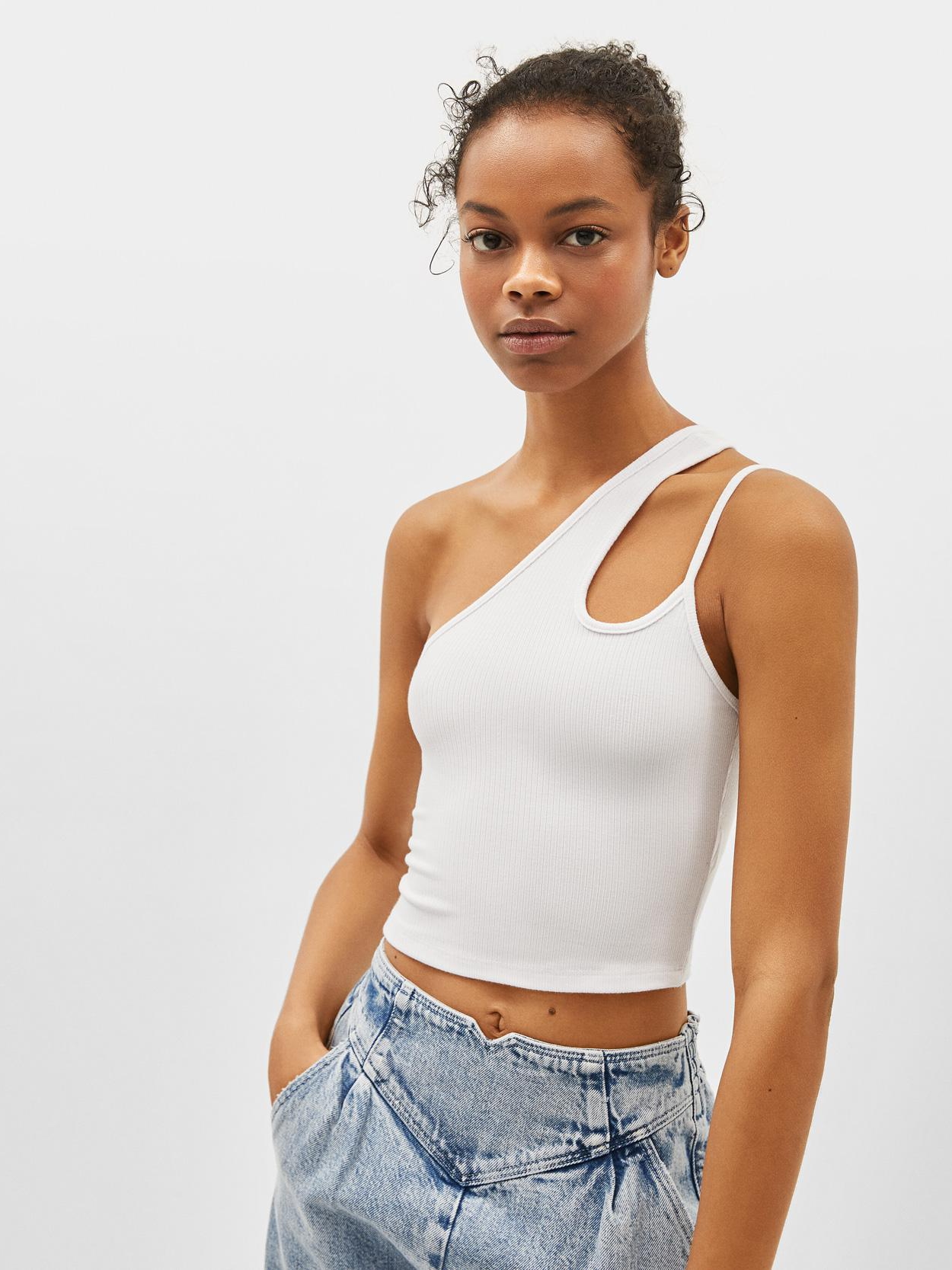 

Топ Bershka 3212/115/251-ACTS XS Белый