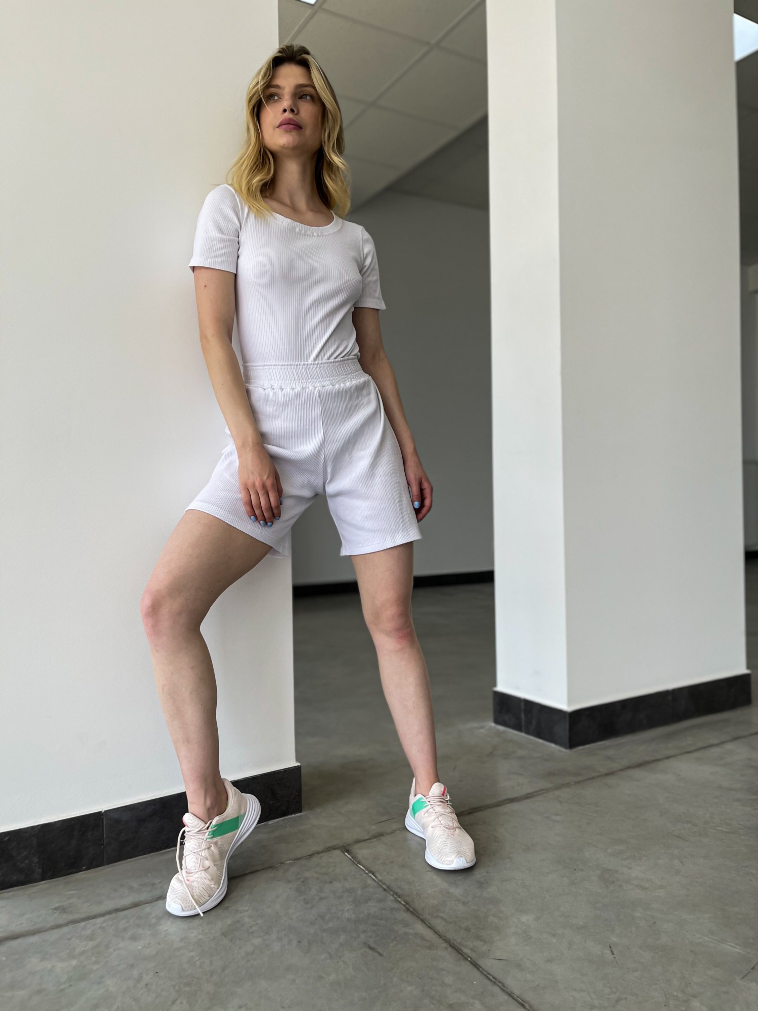 

Костюм Baysho боди с шортами на резинке Рубчик М Белый (br0104-200/br0504-200)