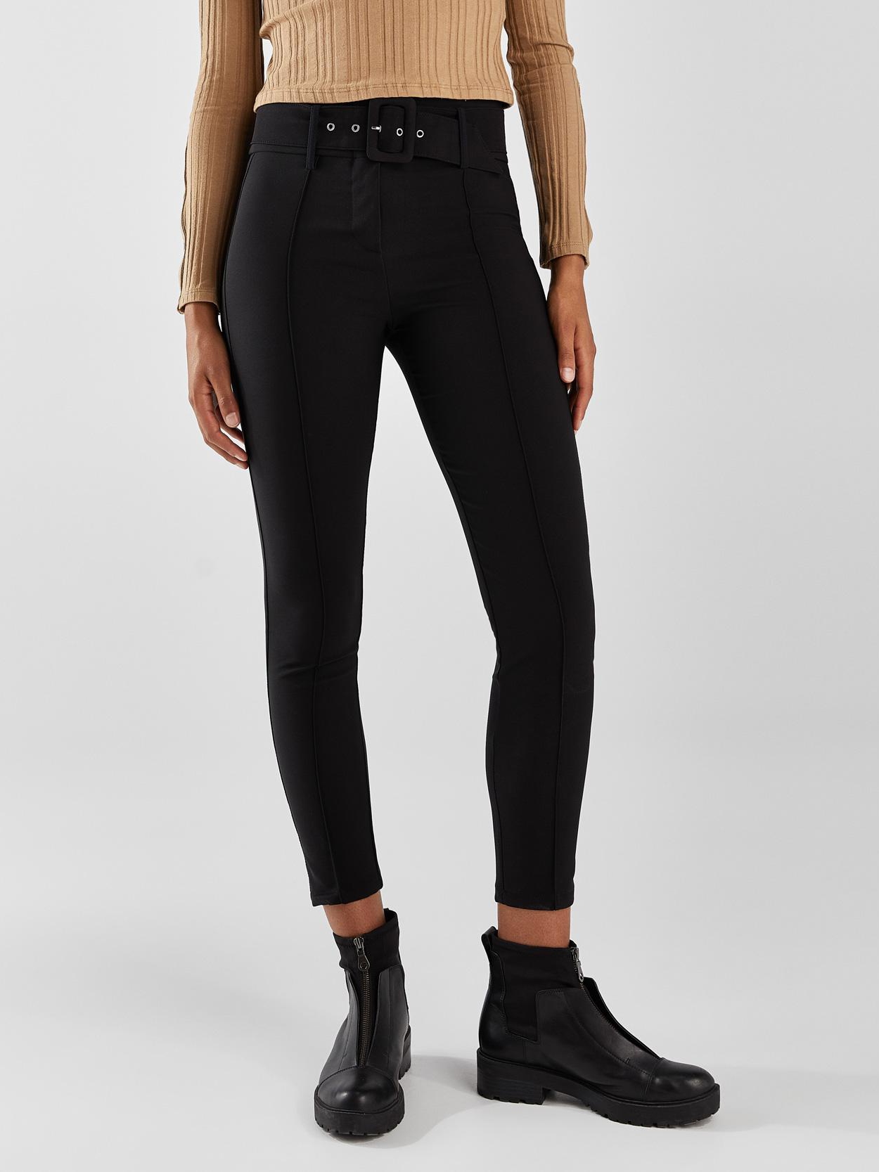 

Брюки Bershka 5085/168/800-AAAD M Черные